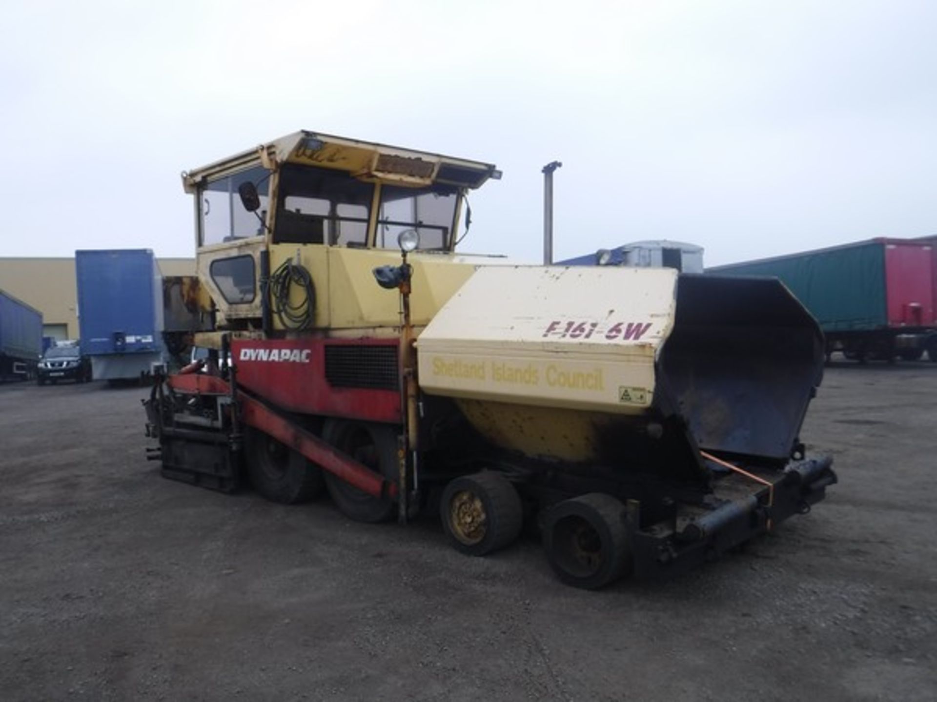 2006 DYNPAC F161-6W paver Reg No KE06 GKF. 8073hrs (not verified). Requires bottom drive chain. - Image 14 of 19