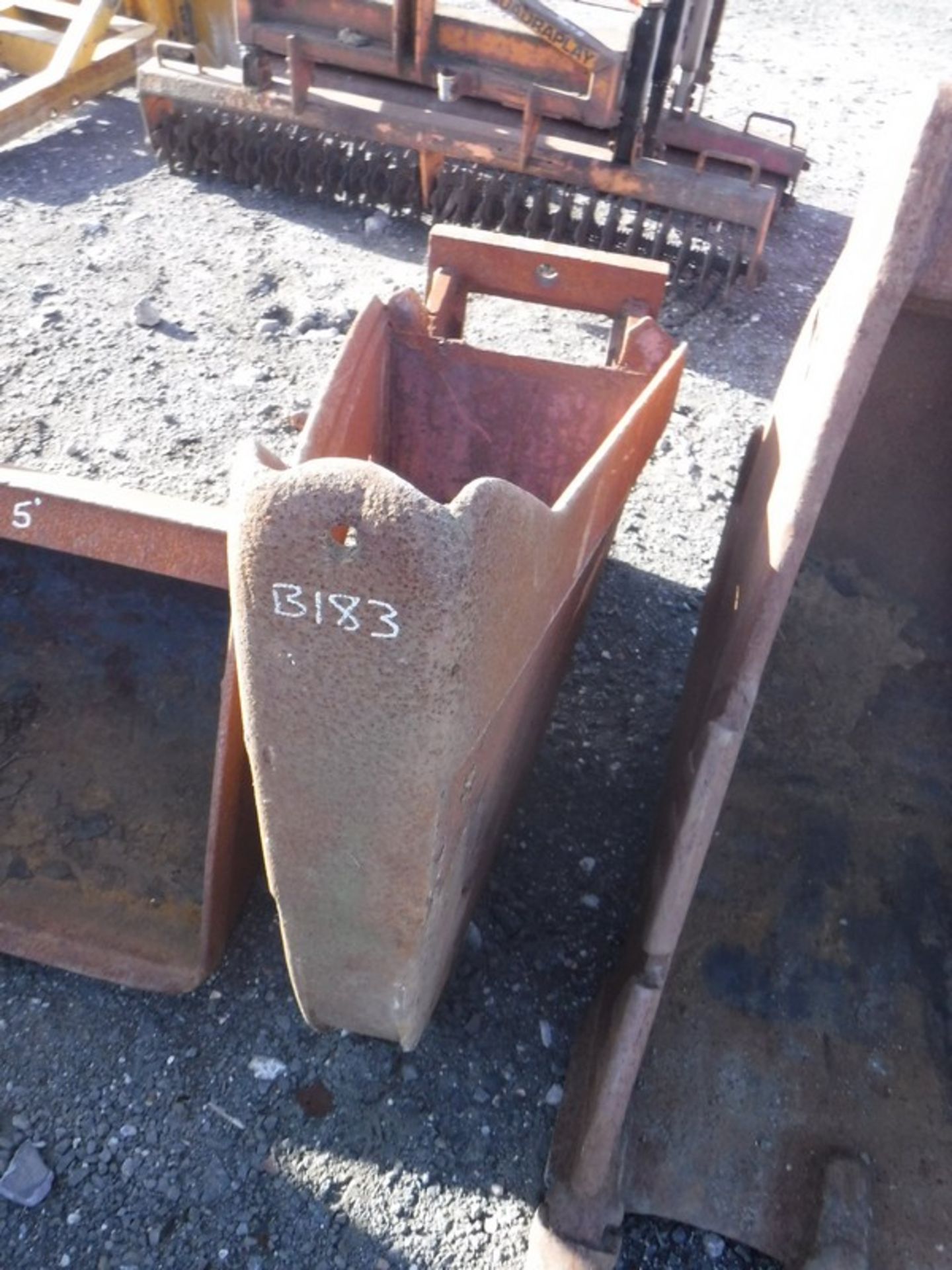 SWIFT hitch-pipe drainage bucket - Bild 2 aus 3