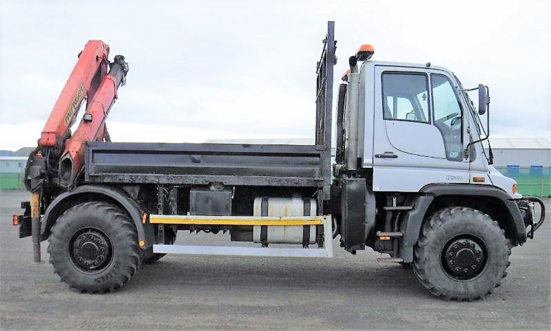 2002 MERCEDES UNIMOG c/w Palfinger PK9501 rear mounted crane. Reg No AK02 JGV. S/N WDB405ZZOZW198069 - Bild 18 aus 23