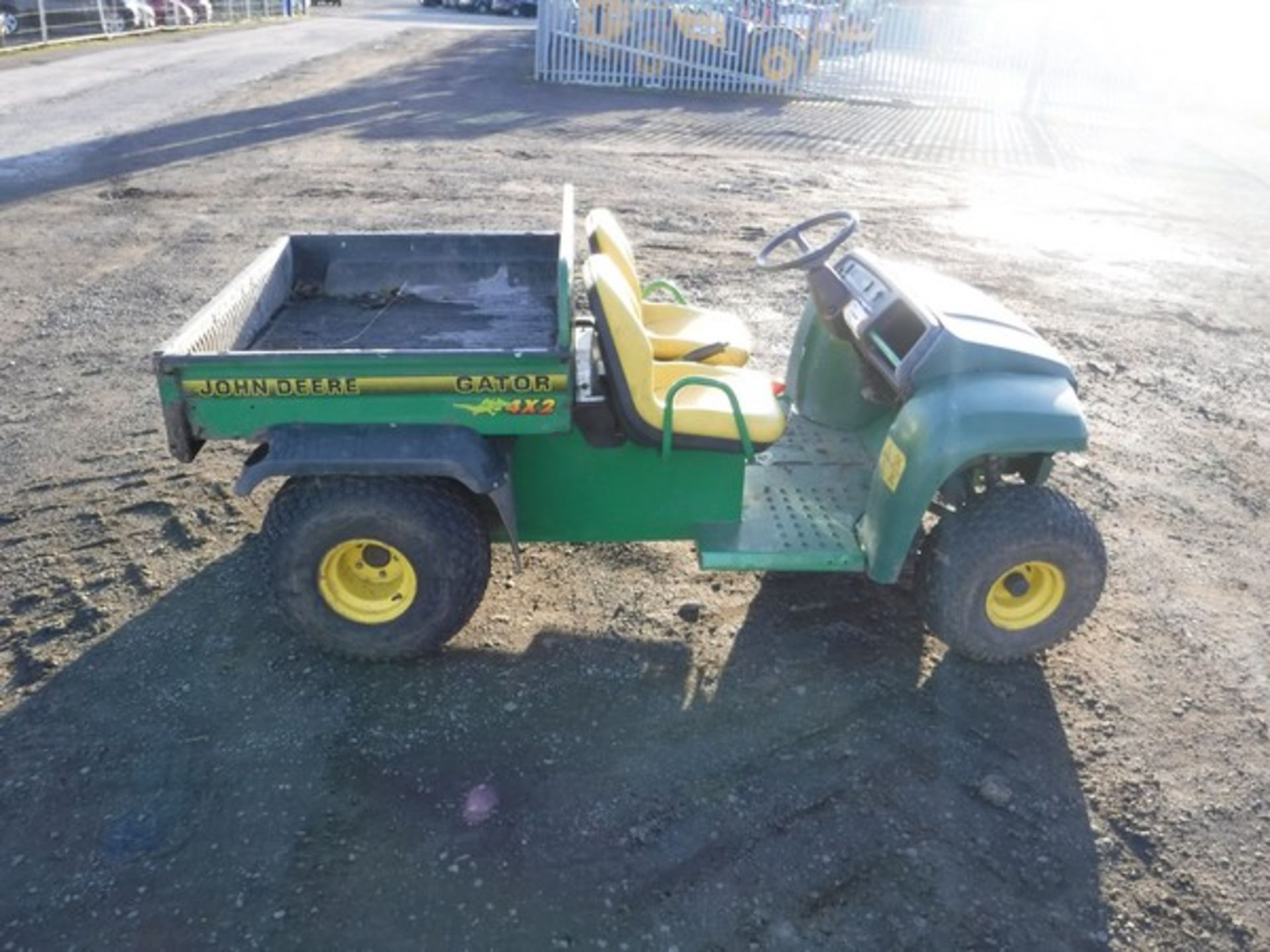 JOHN DEERE petrol gator - Bild 5 aus 10