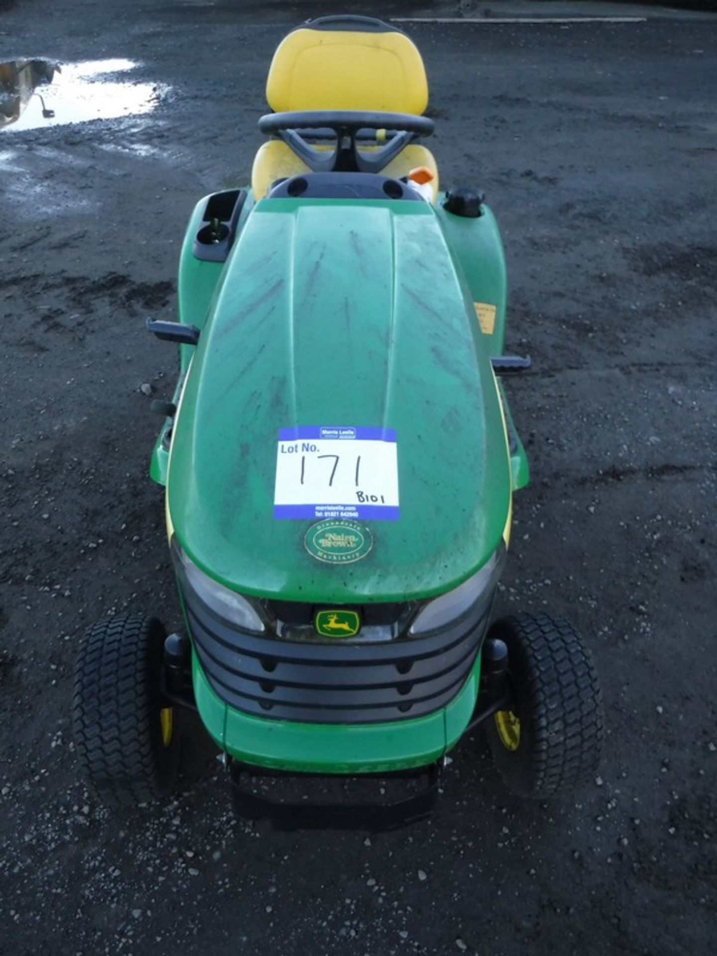 2008 JOHN DEERE X300. Tractor only, no engine or cutting deck. S/N MOX30013085788 - Image 2 of 9