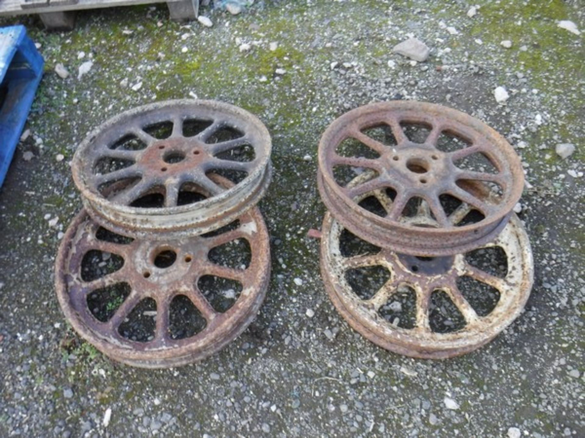 VINTAGE STEEL WHEELS X 4