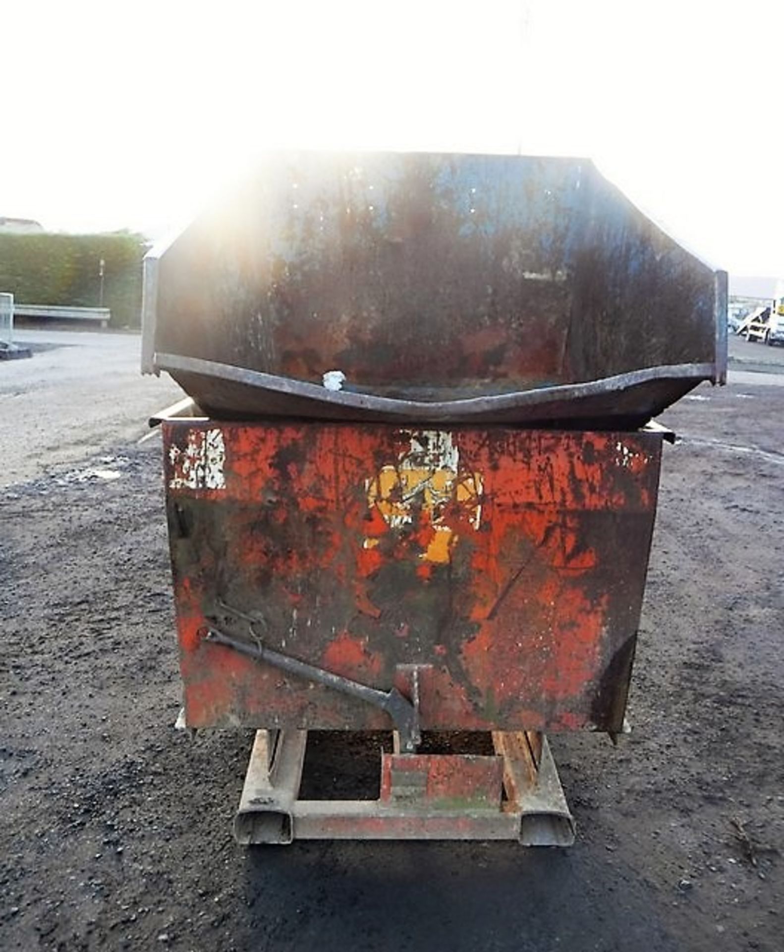 2015 CONQUIP 1200LTR tipping skip S/N CQ42242 & AK tipping skip Asset No AD1141 - Image 4 of 5