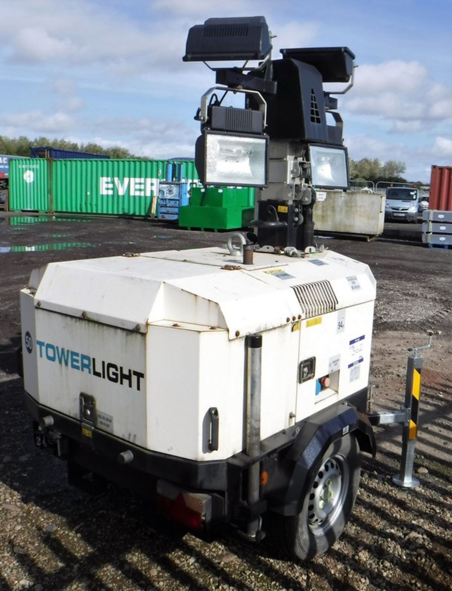 TOWER LIGHT VB9 mobile tower light, galvansed sectons hydraulic lifting system 2.5kva - 230 v outle - Image 4 of 7