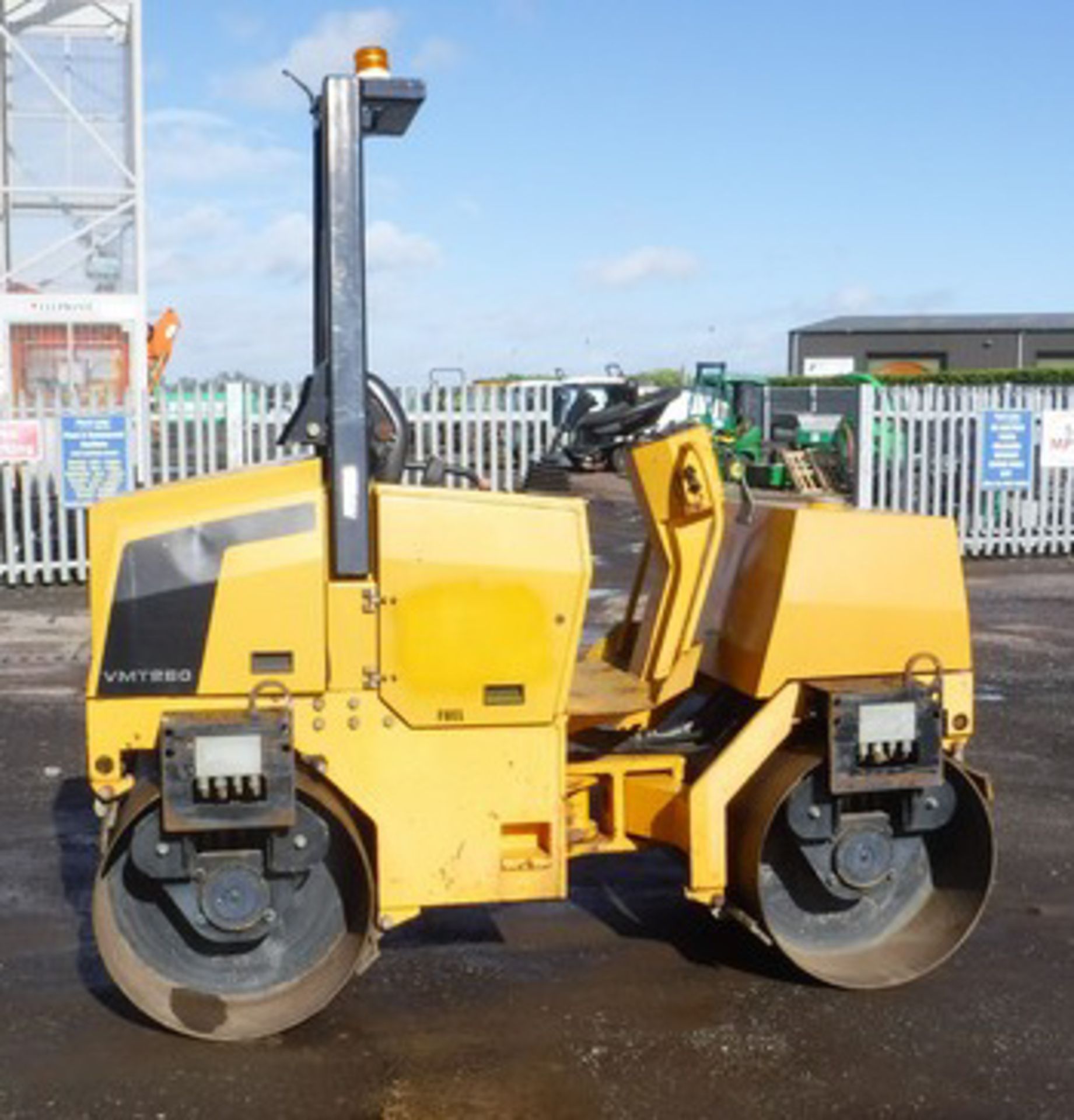 2007 JCB Vibromax. S/N JCB1700380, 400hrs (not verified) - Image 8 of 13