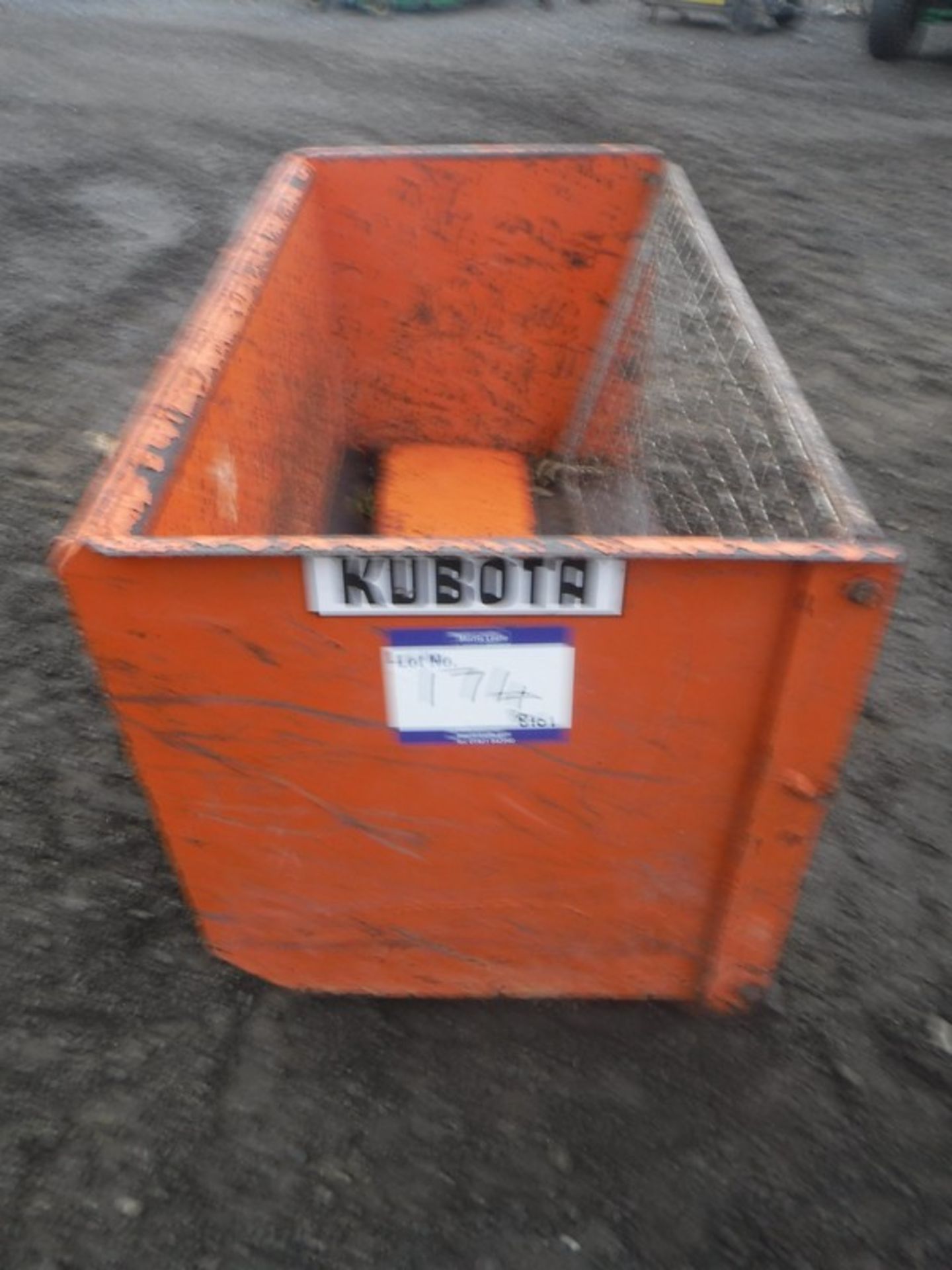 KUBOTA transport box - Image 3 of 3