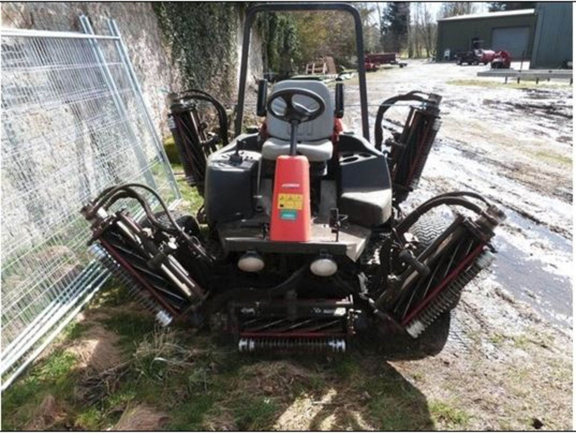 2011 JACOBSEN LF4677 TURBO 4WD c/w Kubota V1505-T-ES06 engine. Service Exchange engine recently fit