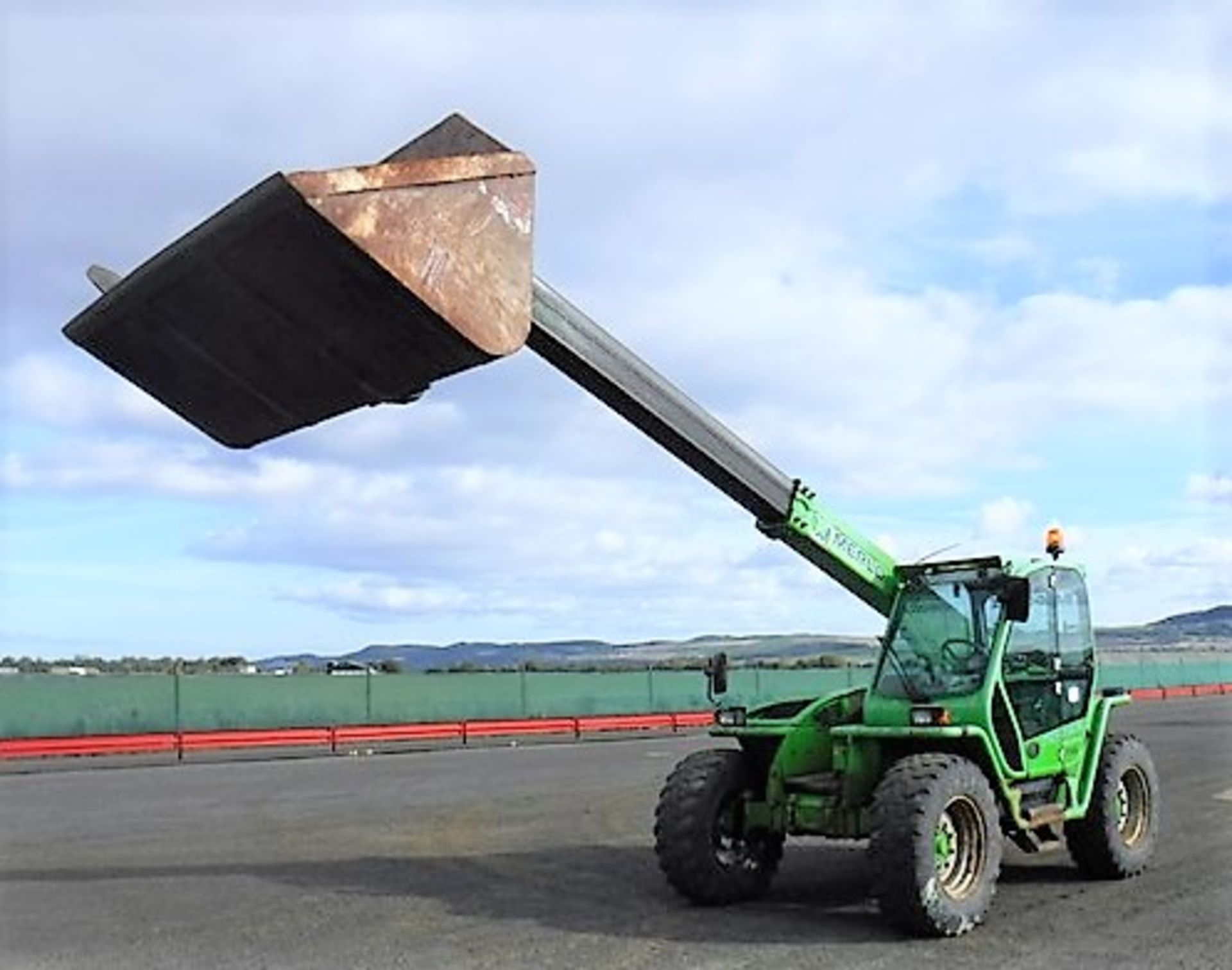 2008 MERLO P34.7 Plus. Agri specification machine c/w bucket & forks Reg - SV58 BZB, S/N B8266483. 2