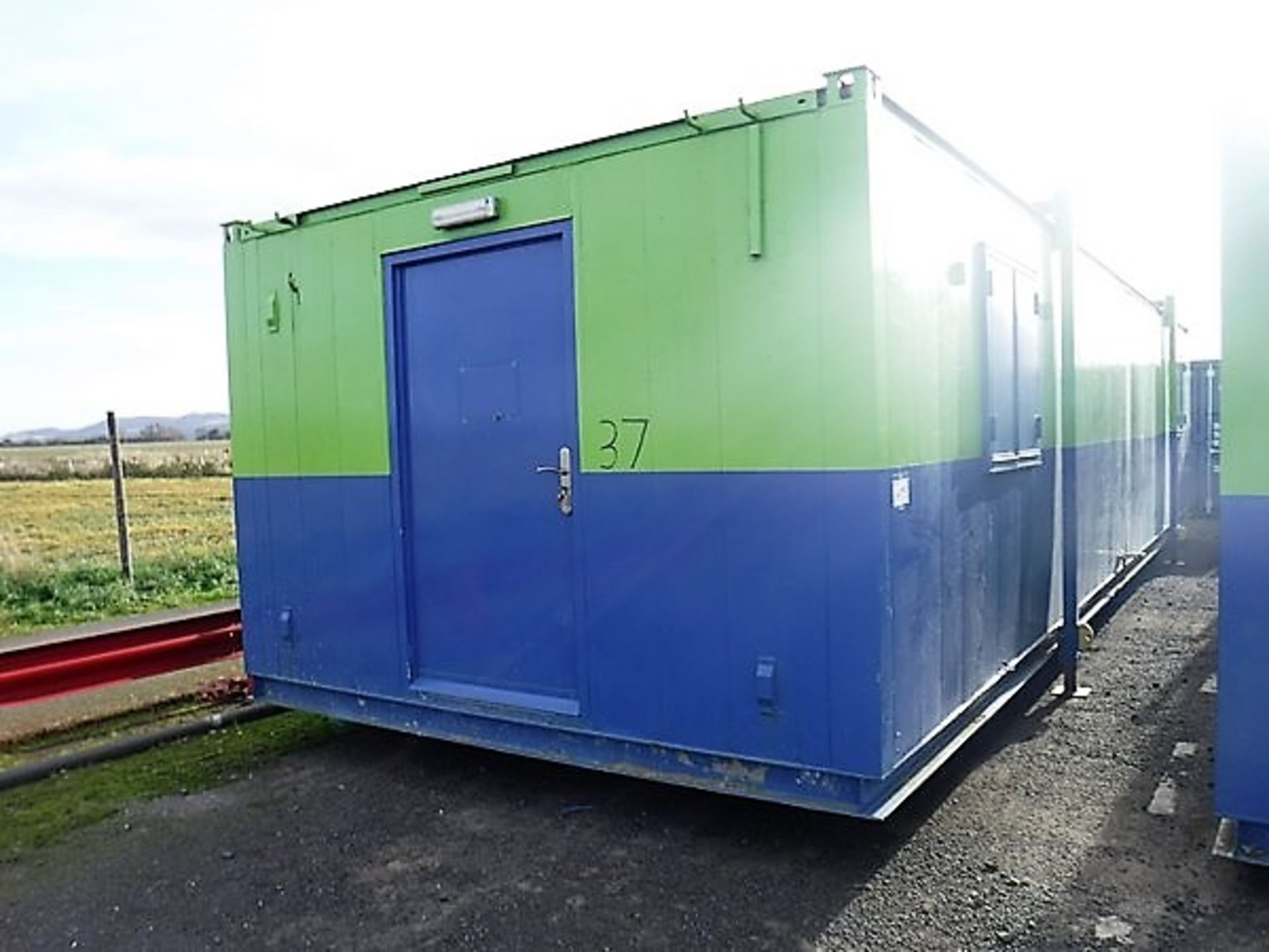 40' x 12' Portable building (Canteen) Ref No 37. - Bild 2 aus 8