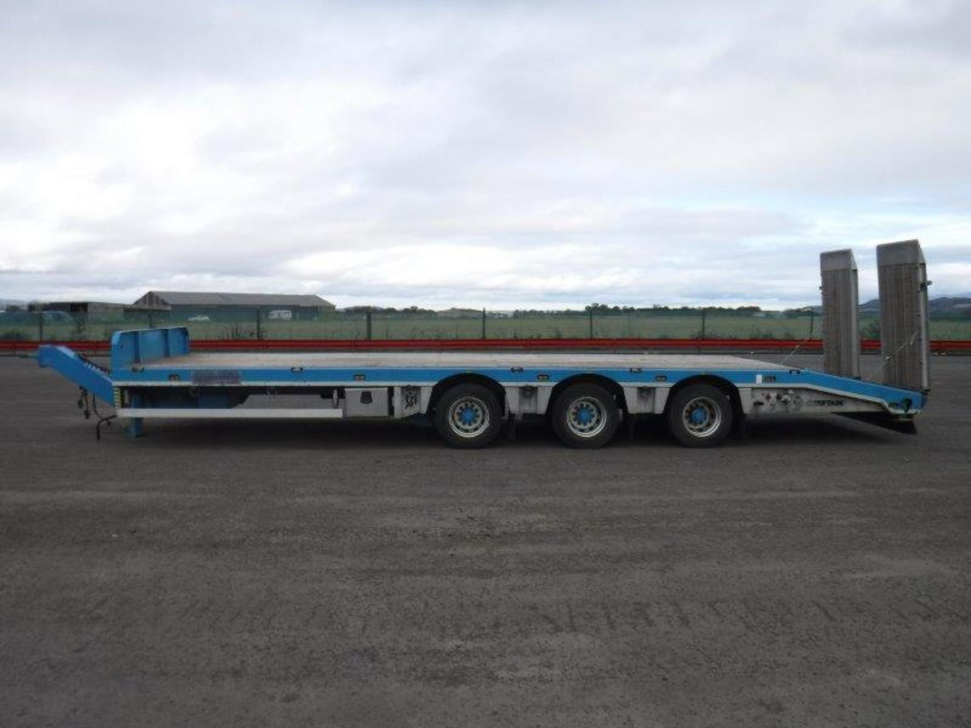 2017 CHIEFTAIN CHO4DC3A trailer. S/NC460049. - Bild 10 aus 11