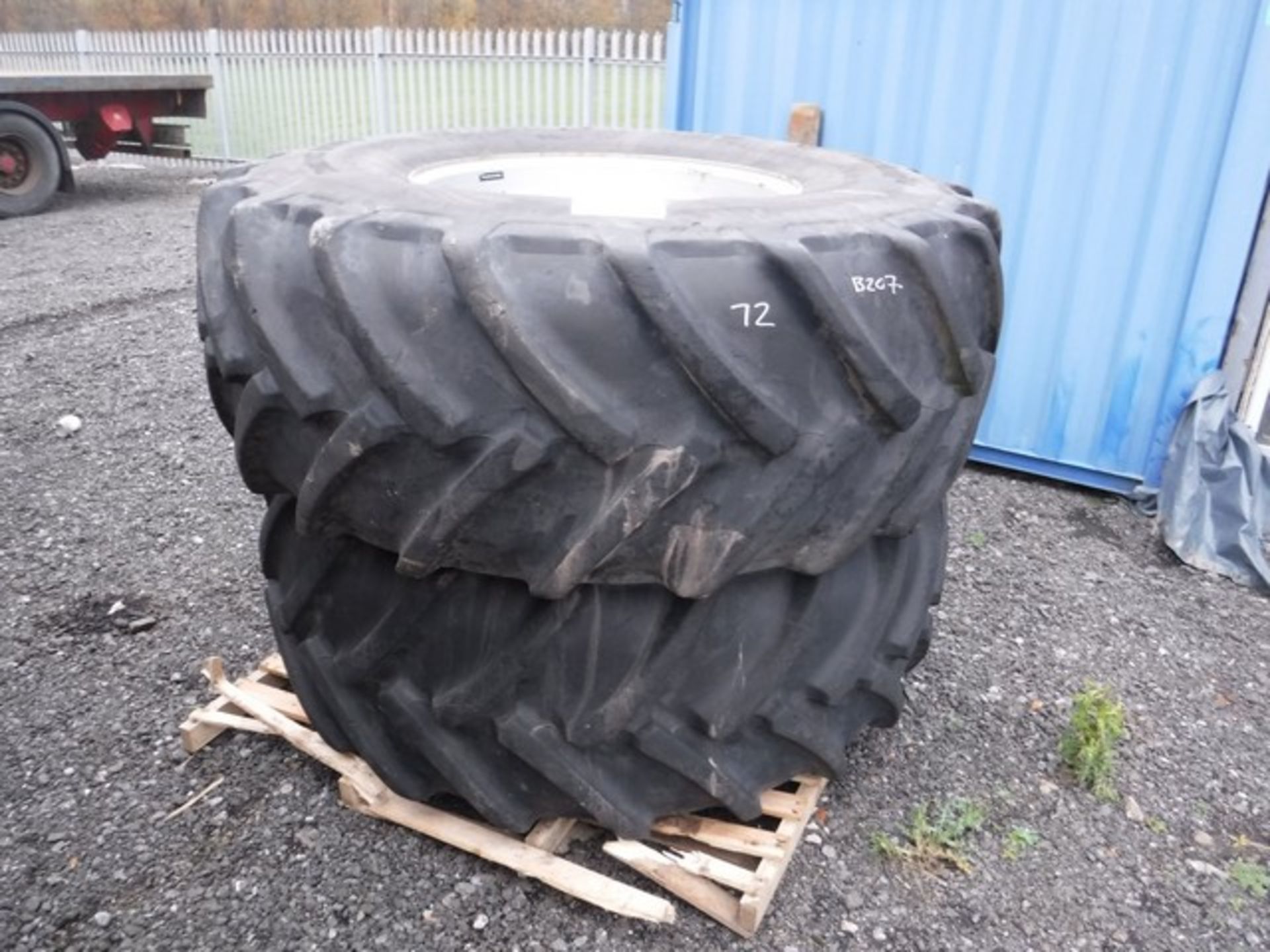 2 X used tyres 650/75R 32