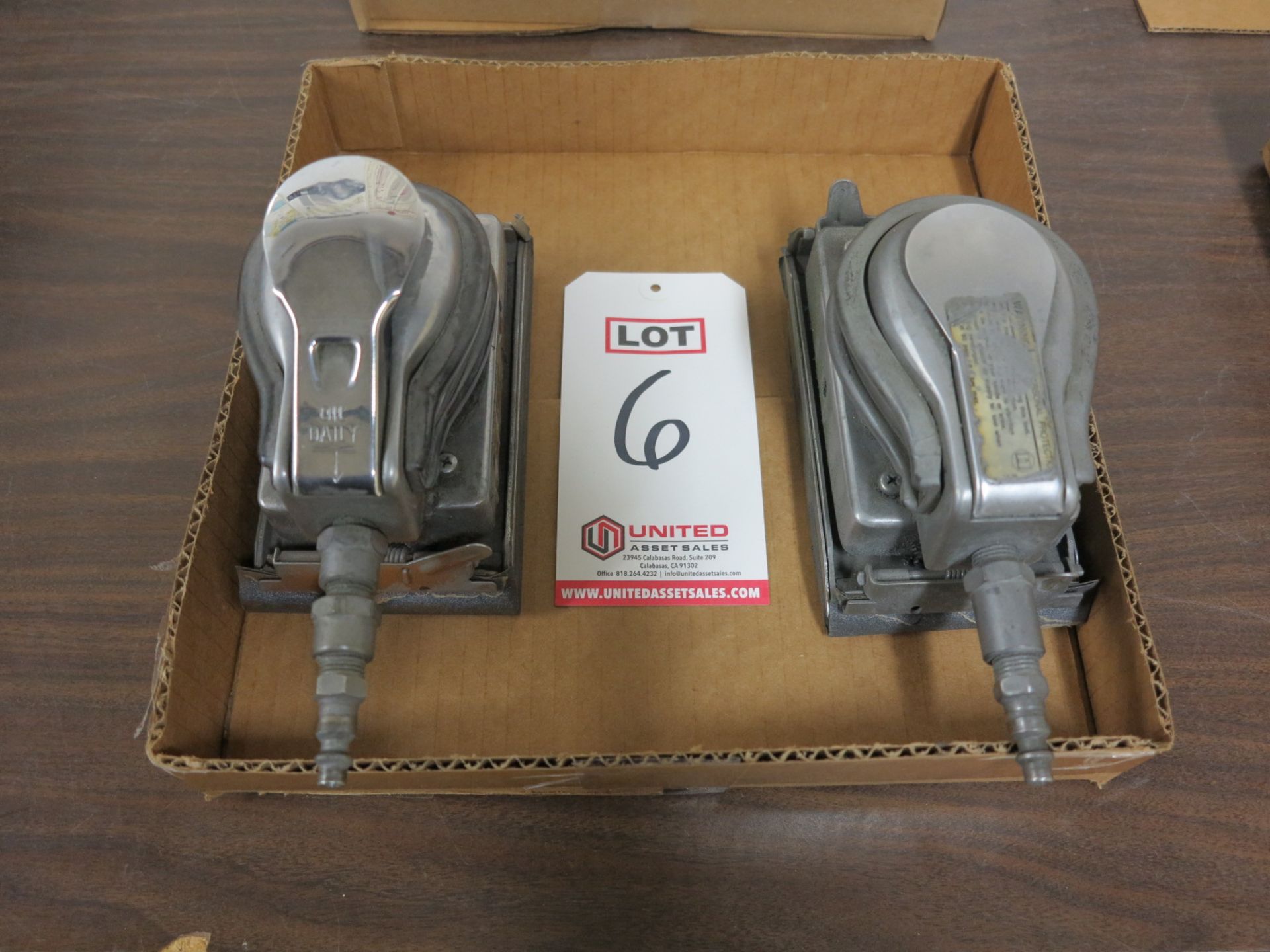 LOT - (2) PNEUMATIC PALM SANDERS