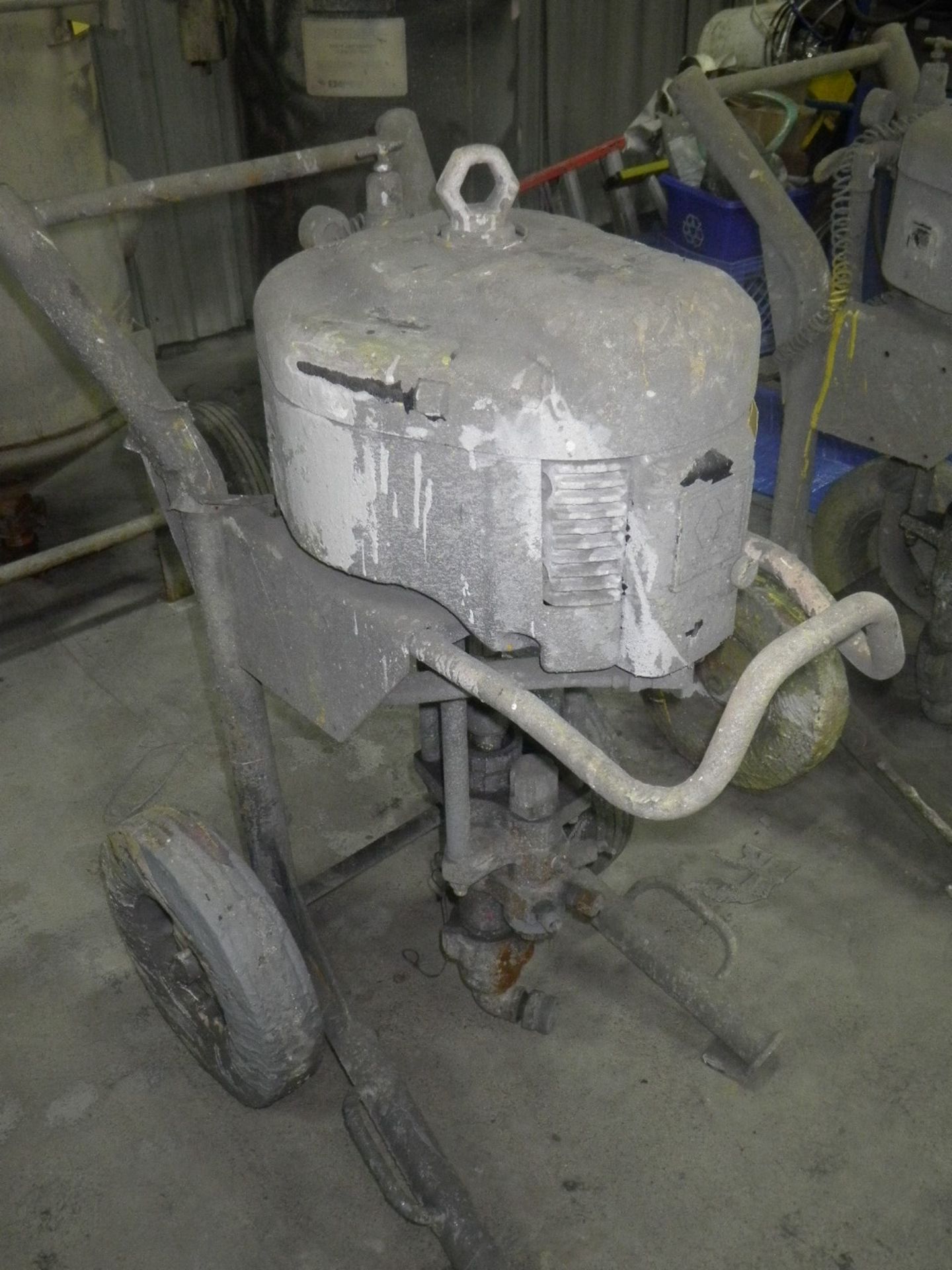 GRACO PAINT MACHINE (LOCATED IN ST. JOHN'S) - Image 2 of 2