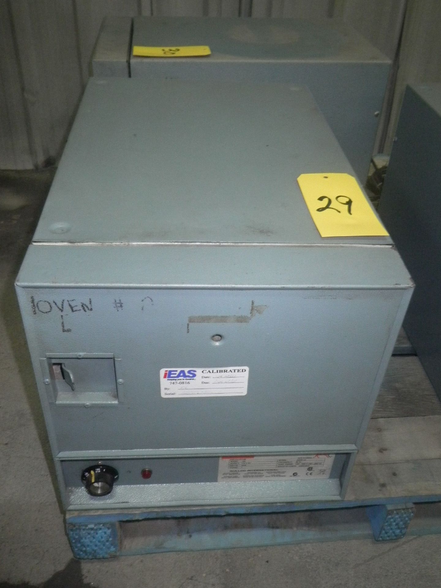 GULLCO MODEL GYUL-125 ROD OVEN WITH THERMOSTAT, 115V-AC (LOCATED IN ST. JOHN'S)