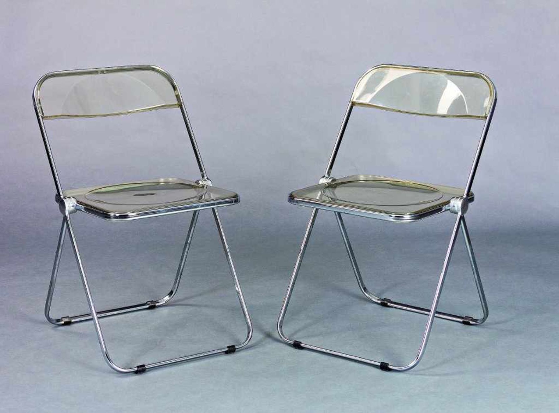 Paar Plia-Stühle. Stahlrohr und Kunststoff. Entwurf Giancarlo Piretti 1968 für Castelli