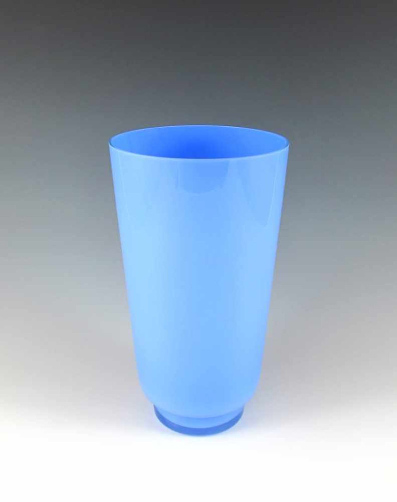 Vase. Blauer Innenüberfang. Murano. H 30 cm