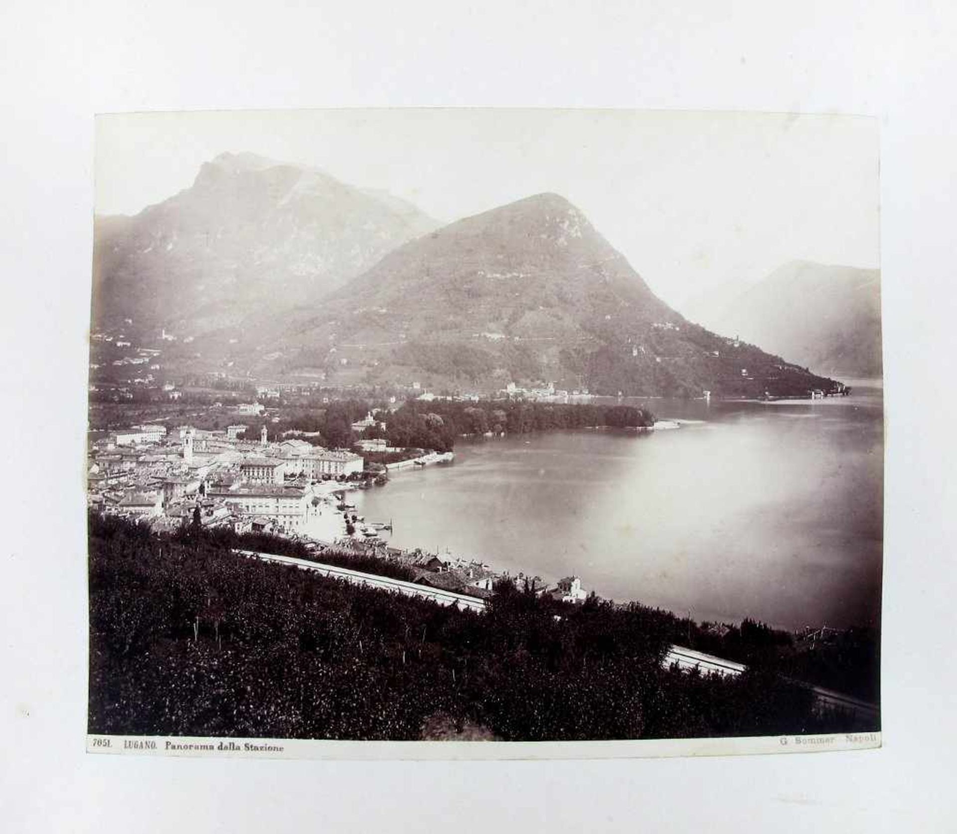 Italienische und Schweizer Ansichten: Bellagio, Campagna di Roma, Capri, Florenz, Genua, Lago - Image 34 of 35