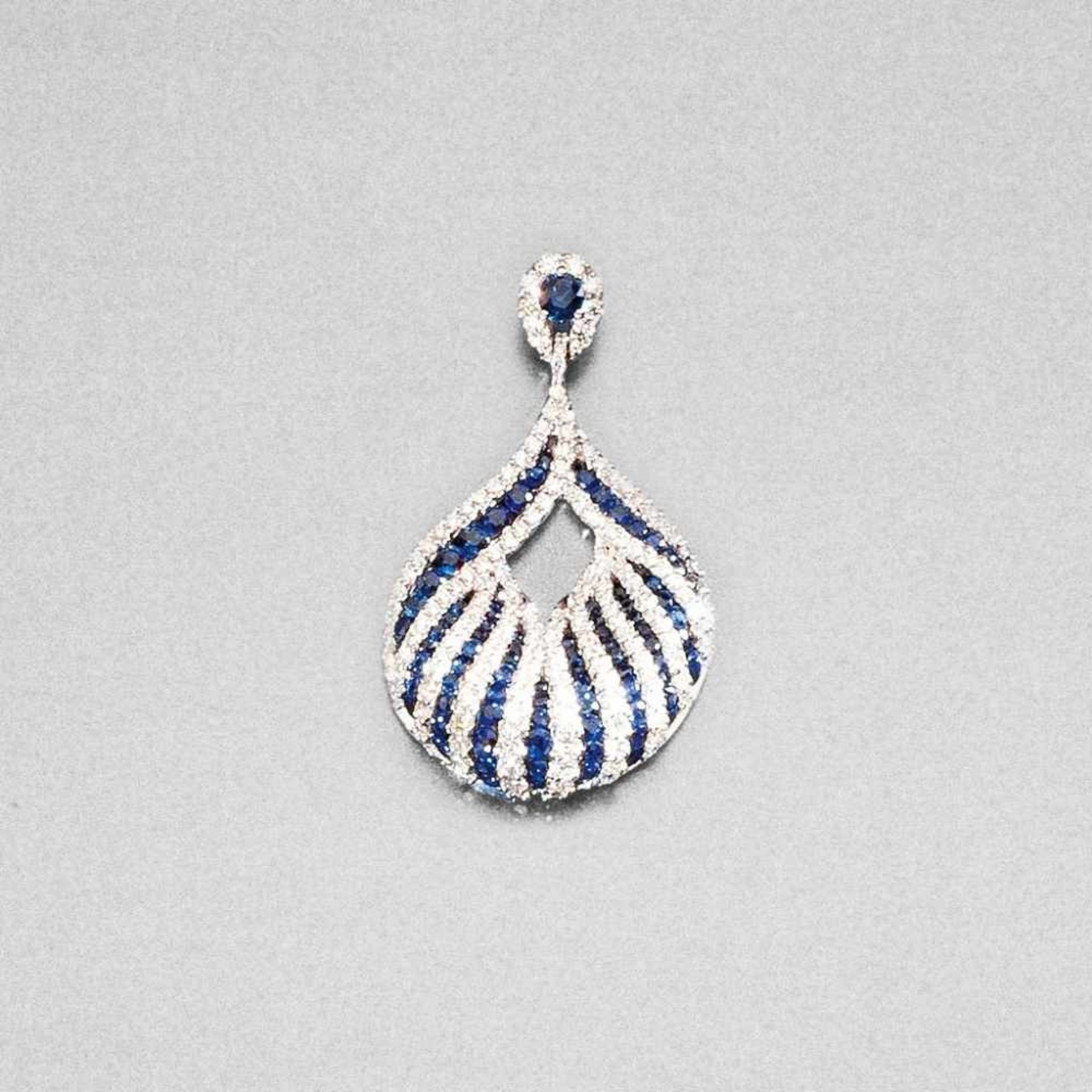 Feiner Saphir-/Brillantanhänger. Blaue Saphire ca. 4,99 ct. Brillanten ca. 2,94 ct. Fassung 18 ct.