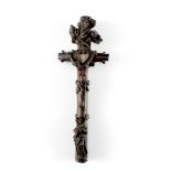 Reliquienkreuz. Gott Vater, Christus und Maria, Agnus Dei. Um 1800. H 29,5 cm