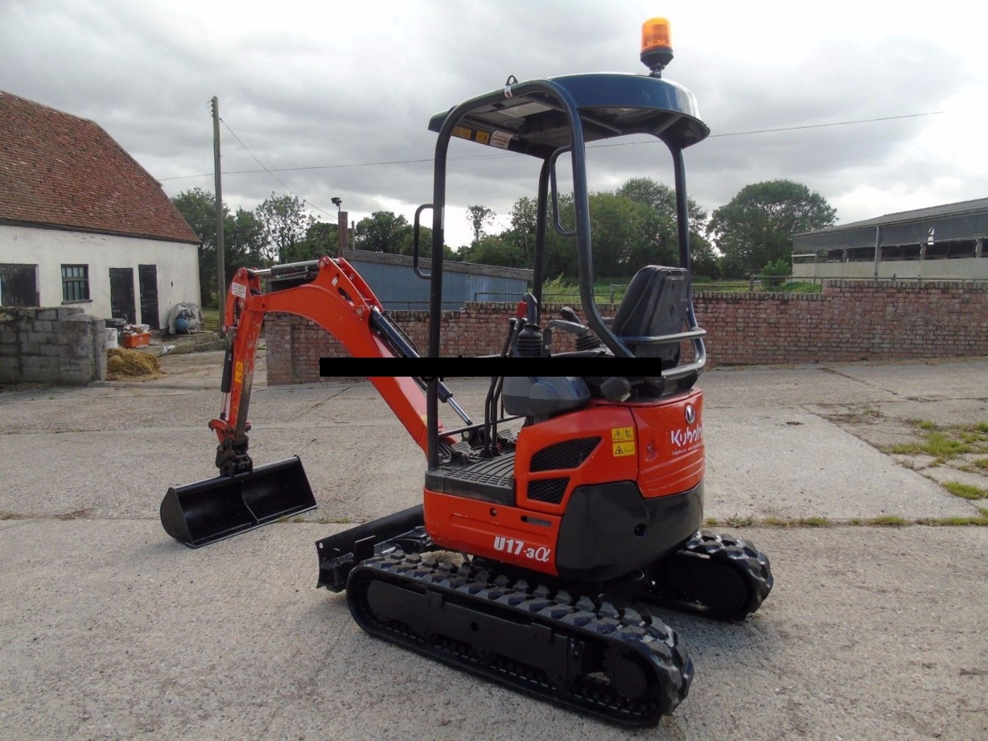 Kubota u17 1.7 Ton Zero swing Mini Digger 2014 - Image 2 of 5