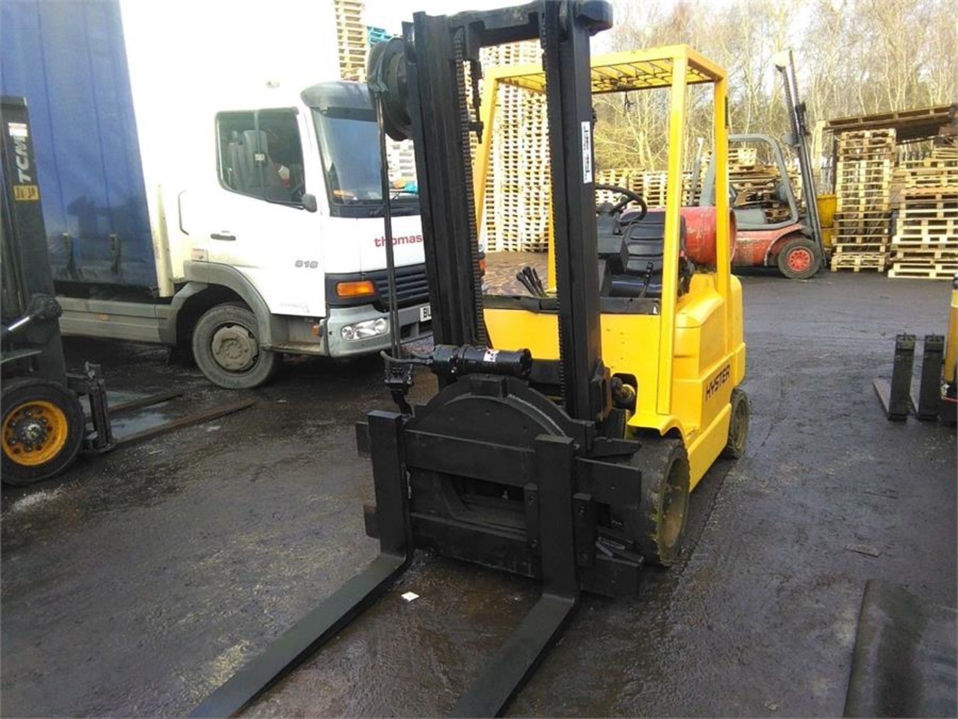 Refurbished HYSTER 2.5t GAS Truck With 360° Fork Rotator. - Image 4 of 6