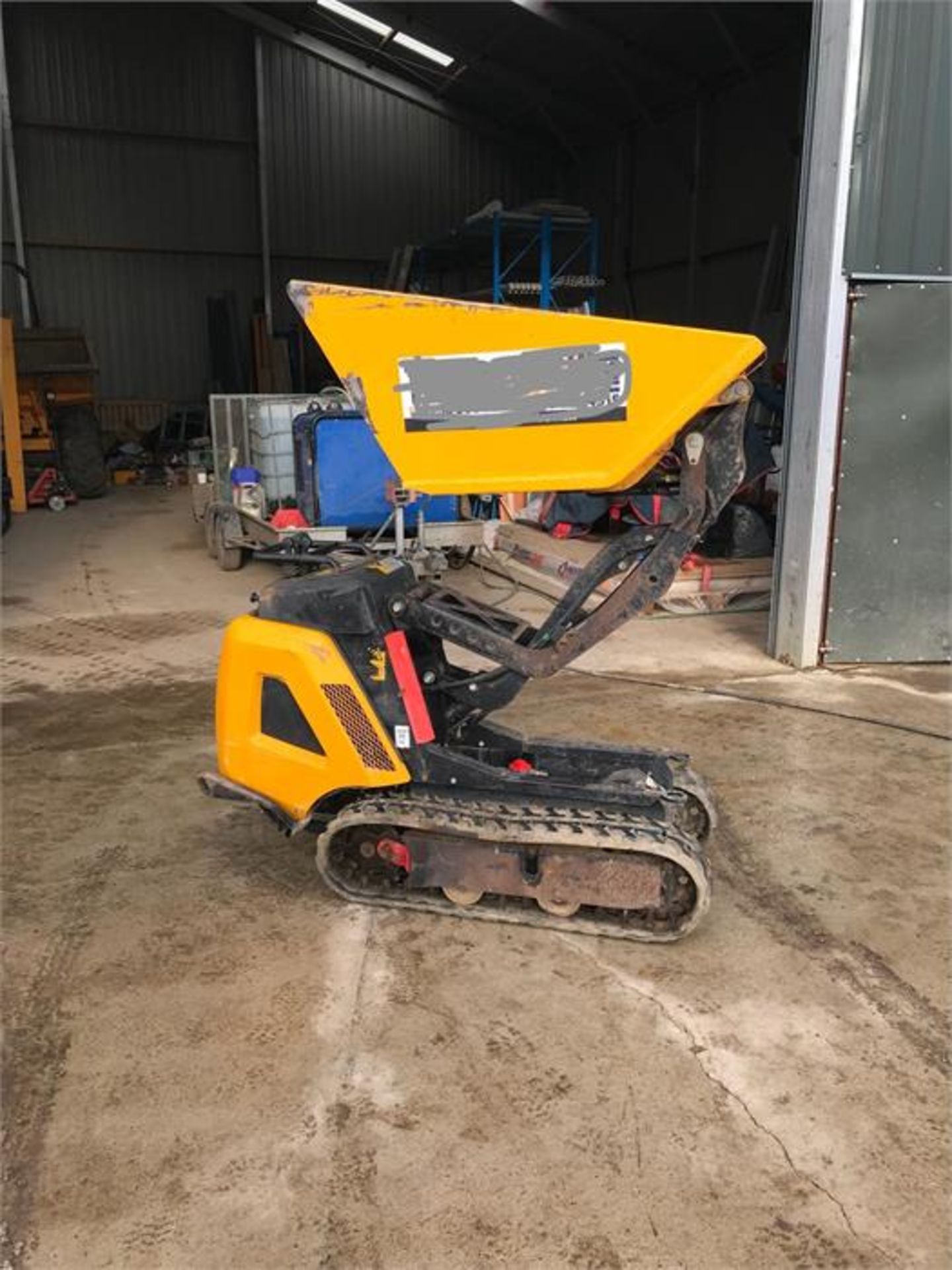 JCB tracked barrow 2010.