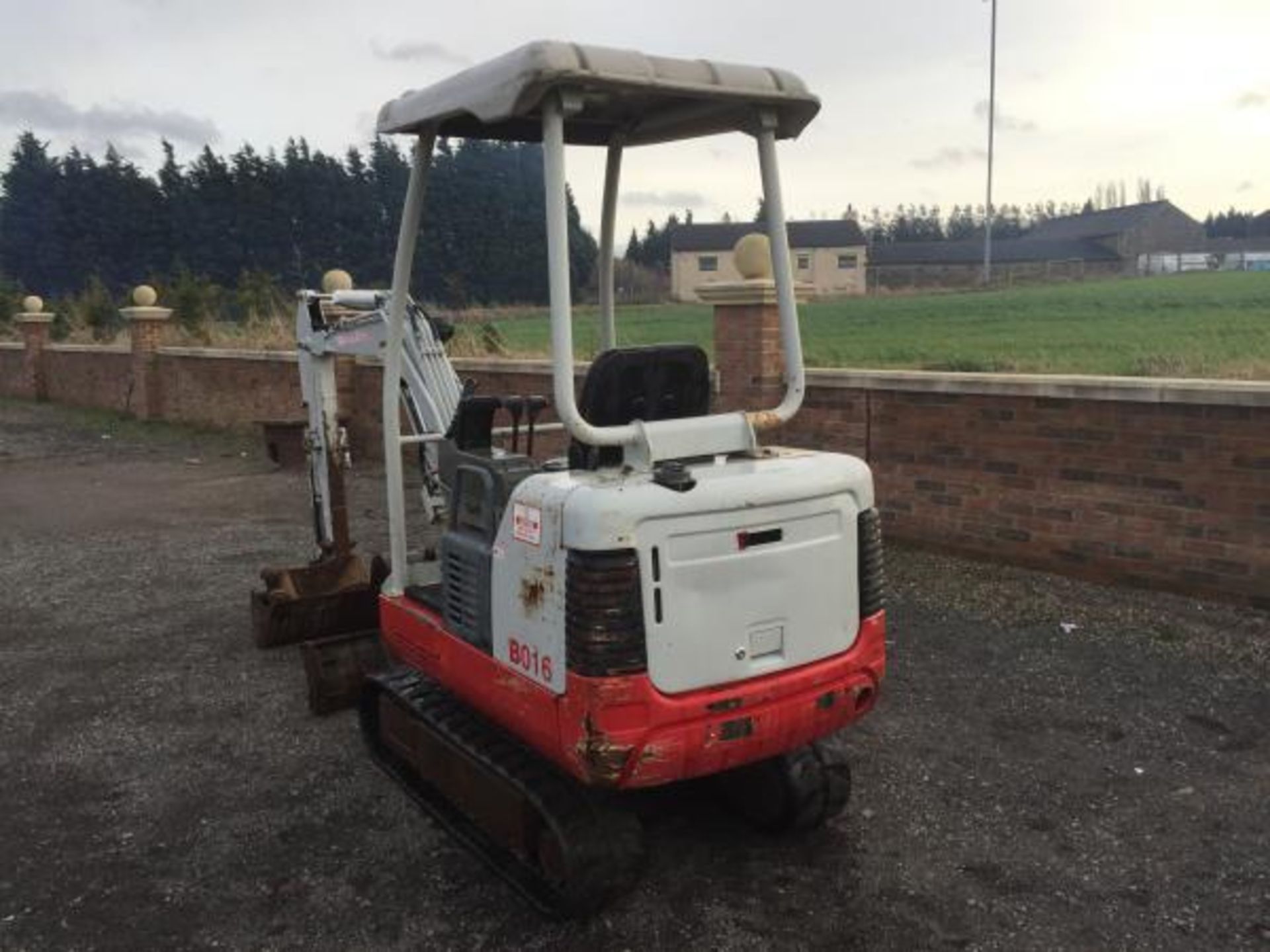 TAKEUCHI TB016 - Bild 4 aus 6