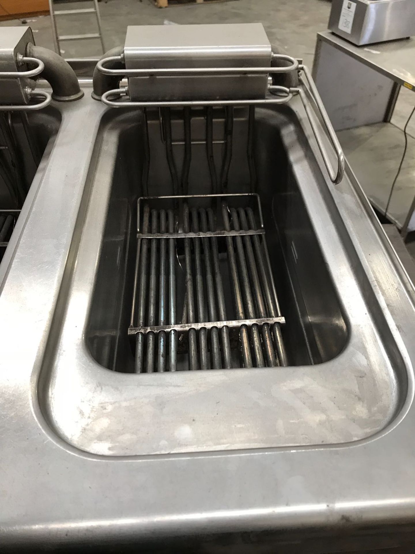 Electrolux Electric Fryer - Image 2 of 5