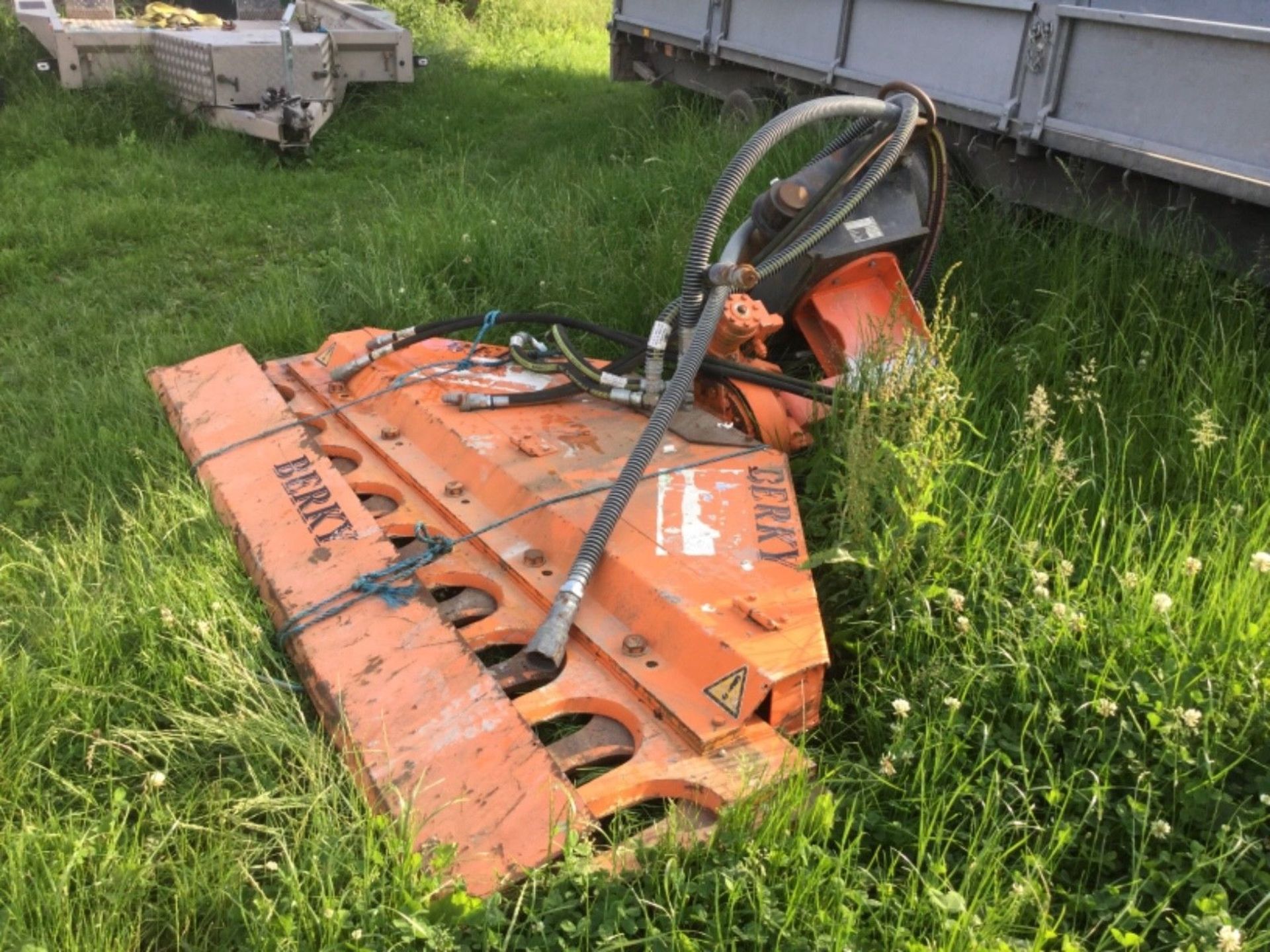 Berky 5810 Excavator Mounted Tree Cutter - Image 3 of 7