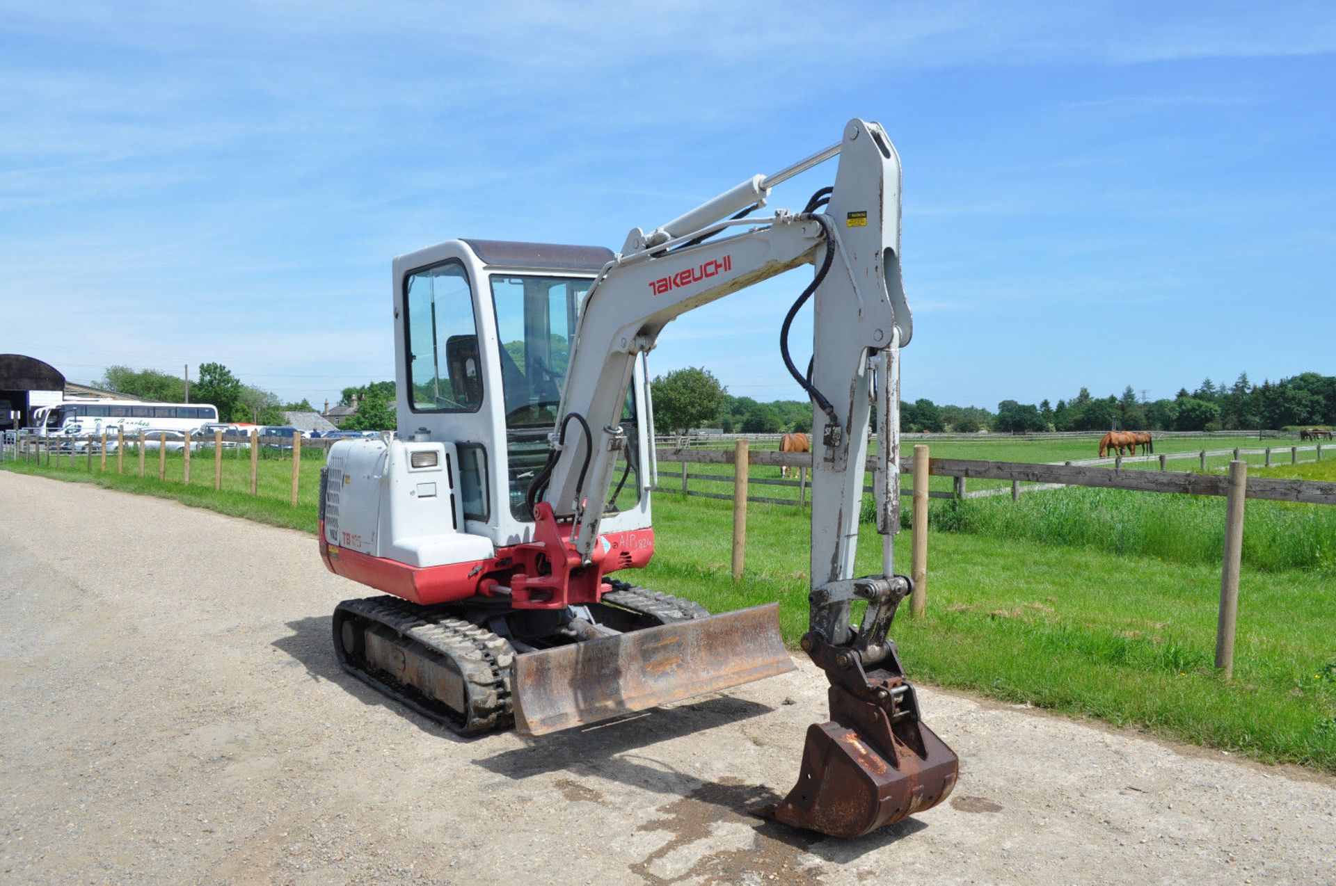 TAKEUCHI TB125 2.8t Mini Excavator / Digger