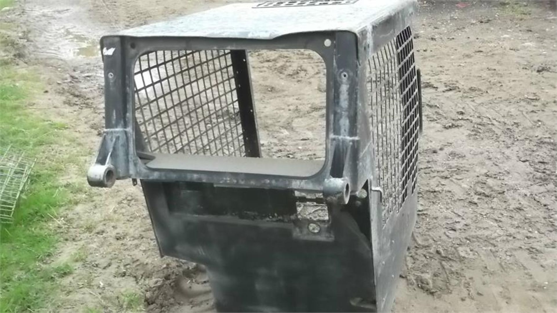 Caterpillar 216 skid steer cab - Image 2 of 6