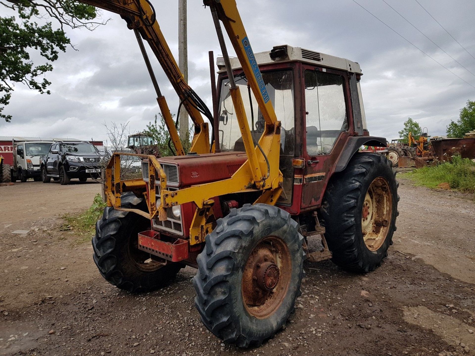 International 885 xl Loader - Image 4 of 10