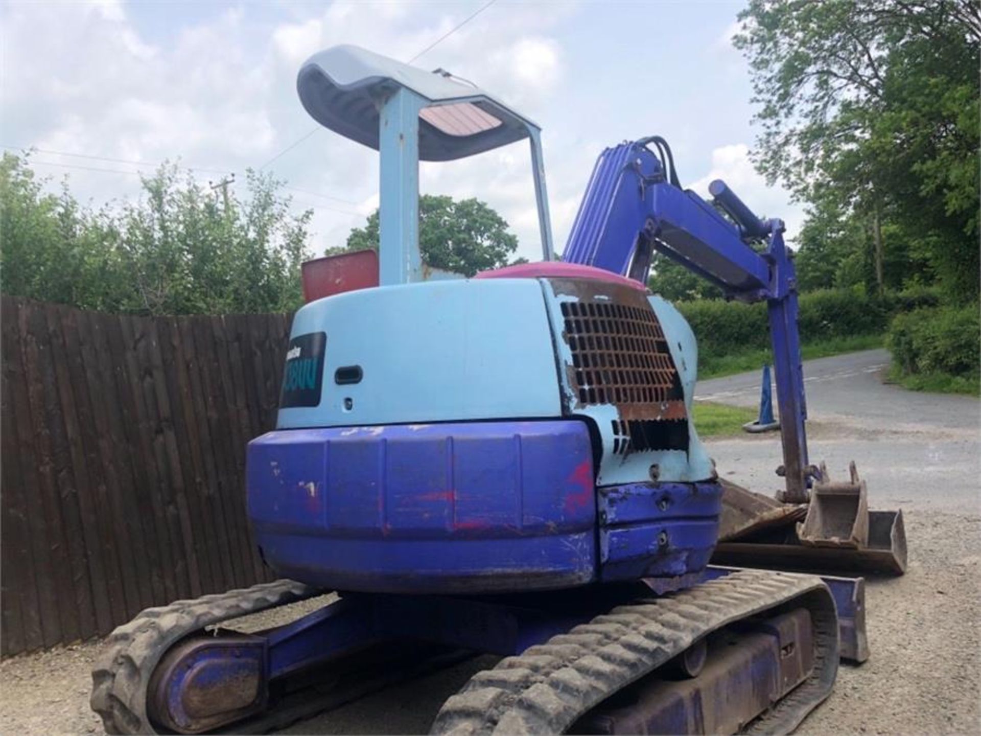 KOMATSU PC38UU 4 TON RUBBER TRACKS 3 BUCKETS EXCAVATOR - Image 3 of 11