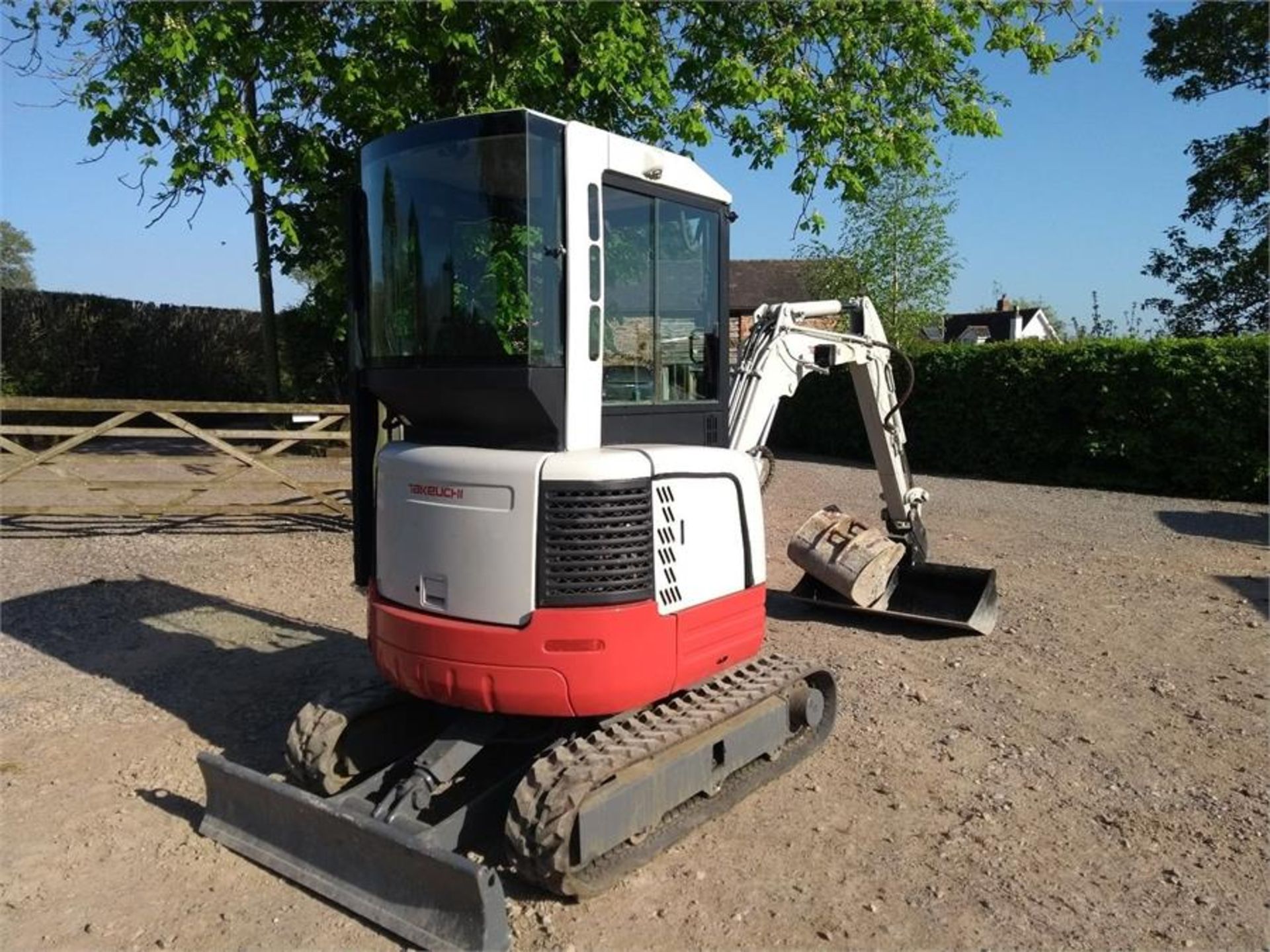 Takeuchi TB23r Mini Digger Excavator - Image 4 of 7