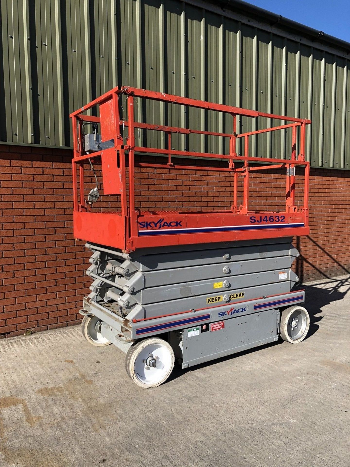 Skyjack SJ4632 scissor lift cherry Picker