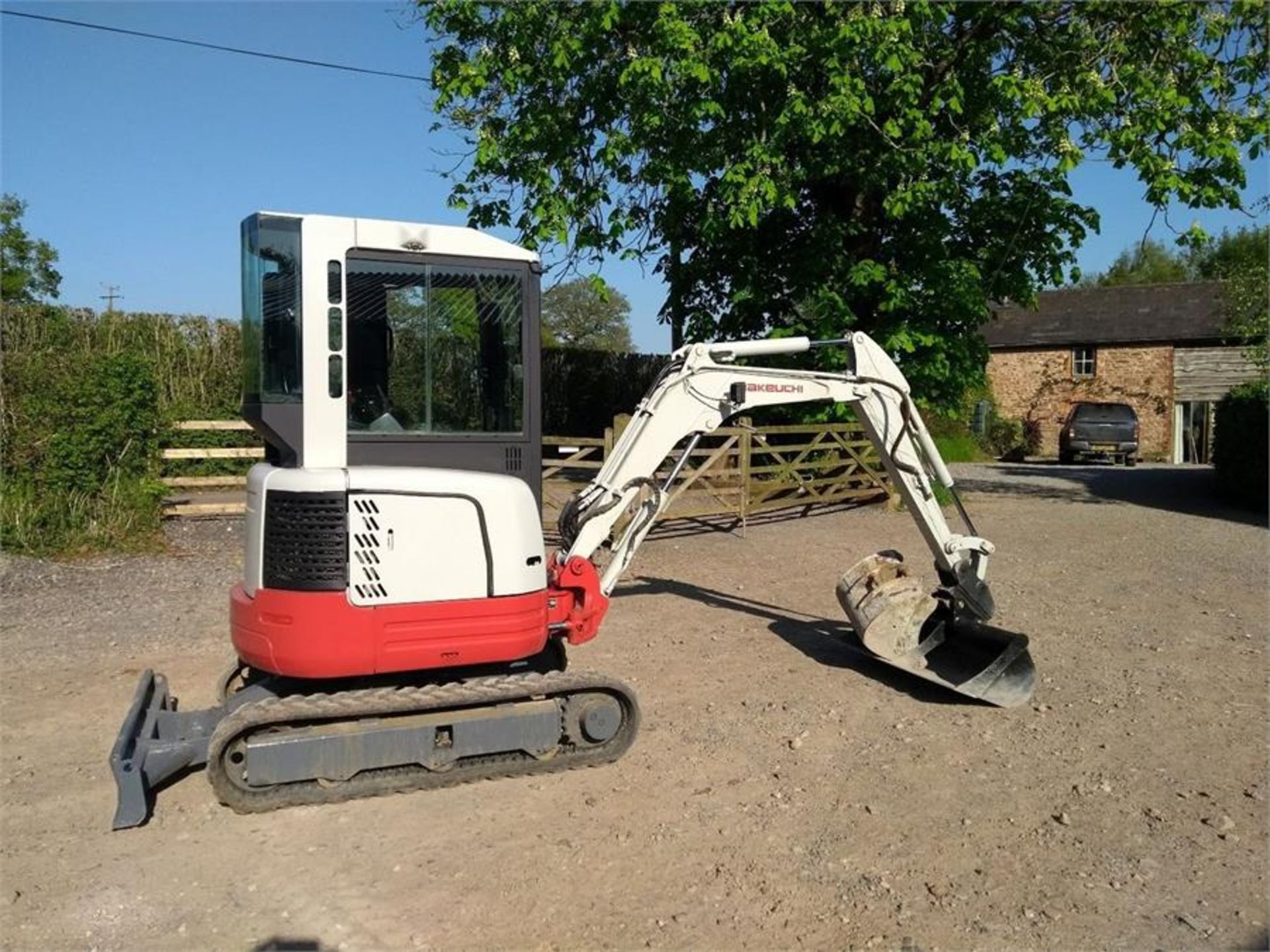 Takeuchi TB23r Mini Digger Excavator - Image 3 of 7