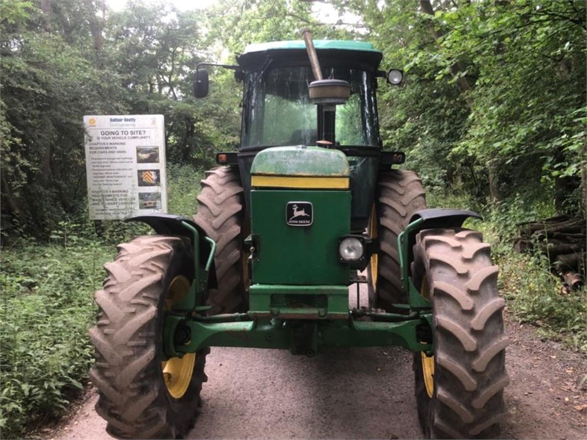 JOHN DEERE 3050 4WD TRACTOR SG2 CAB - Image 2 of 8