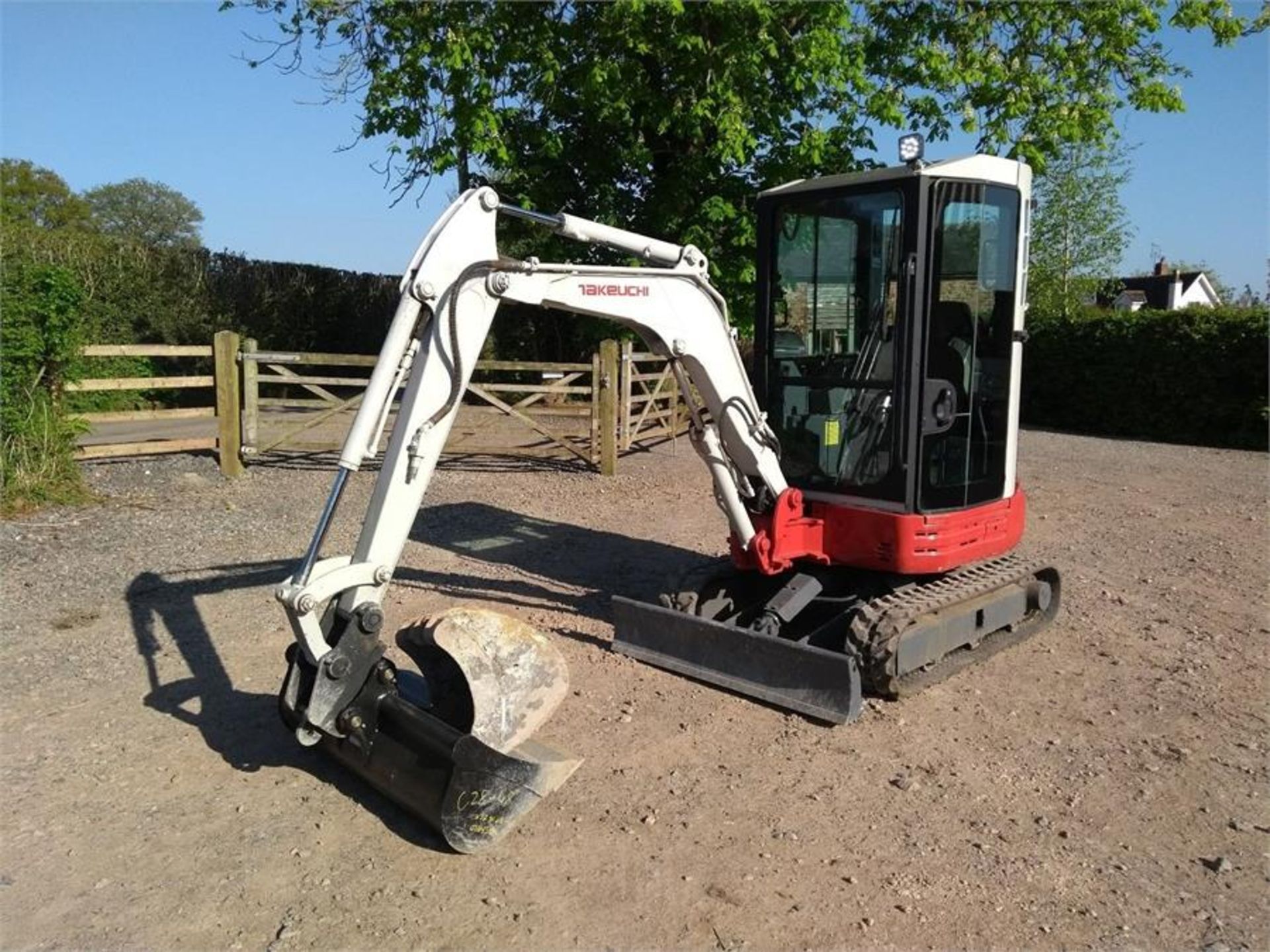 Takeuchi TB23r Mini Digger Excavator - Image 7 of 7