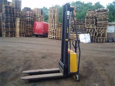 MAGILIFT PEDESTRIAN STACKER