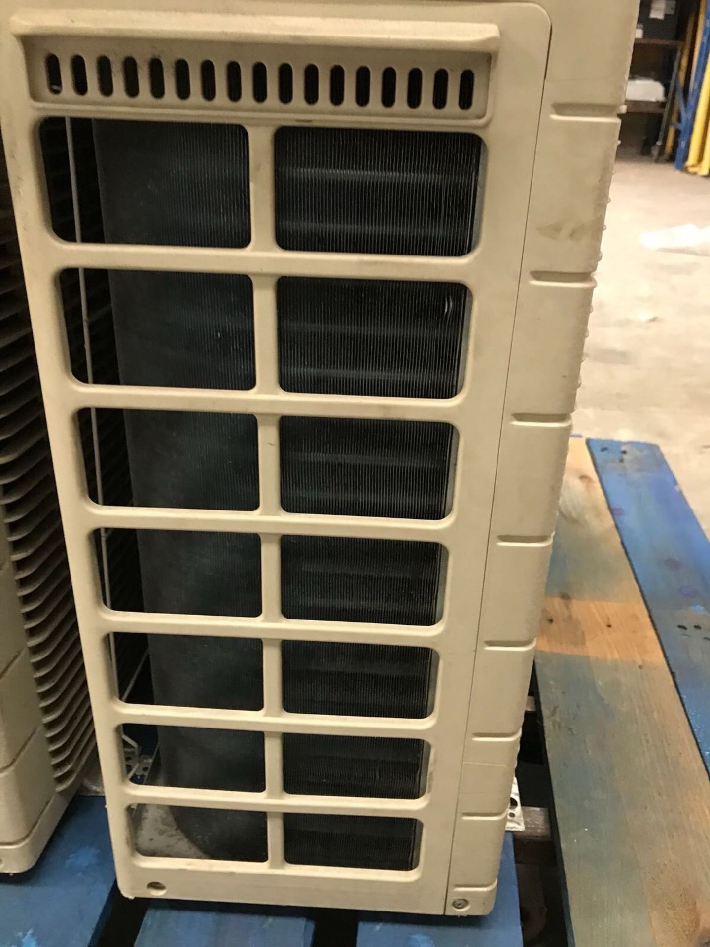 Daikin Air Condensing Unit - Bild 2 aus 5