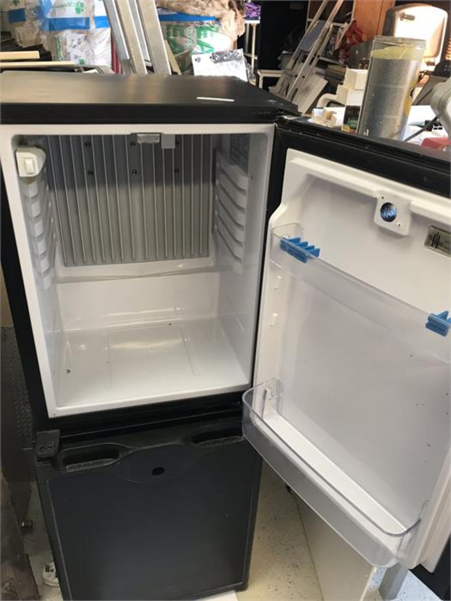 Mini Bar Fridge x 2 - Bild 2 aus 2