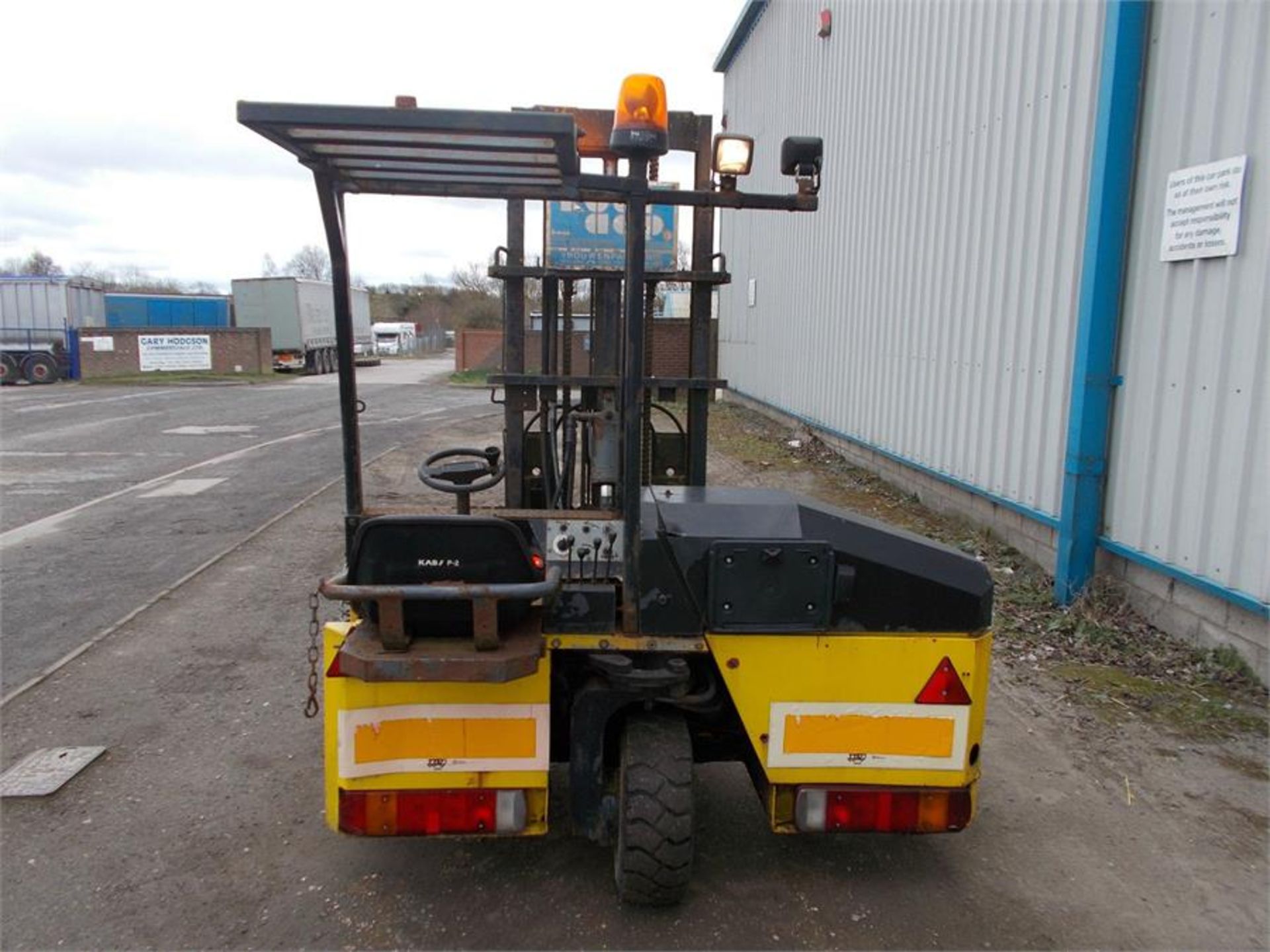 Kooi aap 2028 truck mounted forklift 2 t lift weighs 1710 kg - Image 5 of 11