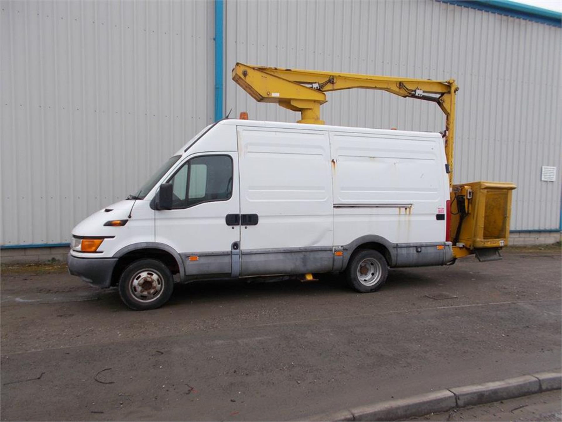 Iveco cherry picker diesel access platform scissor lift 12.5m van mount - Image 3 of 9