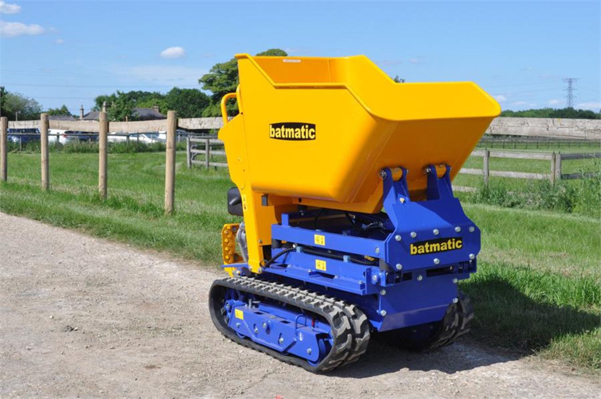 BATMATIC TRACKED MINI DUMPER / BARROW DIESEL Engine - Image 11 of 12