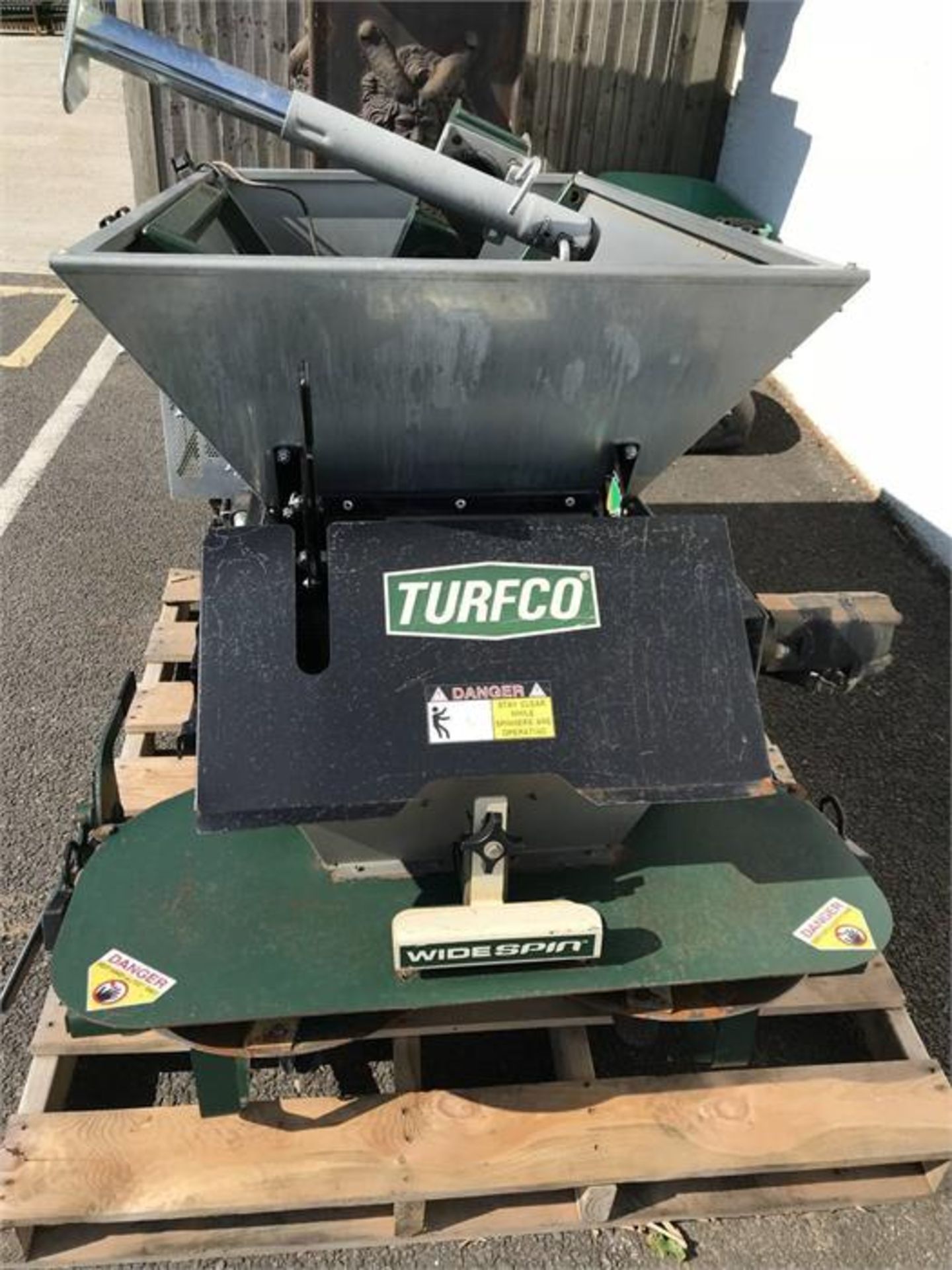 Turfco SP1530 truck mounted spinning disc topdresser - Image 2 of 6