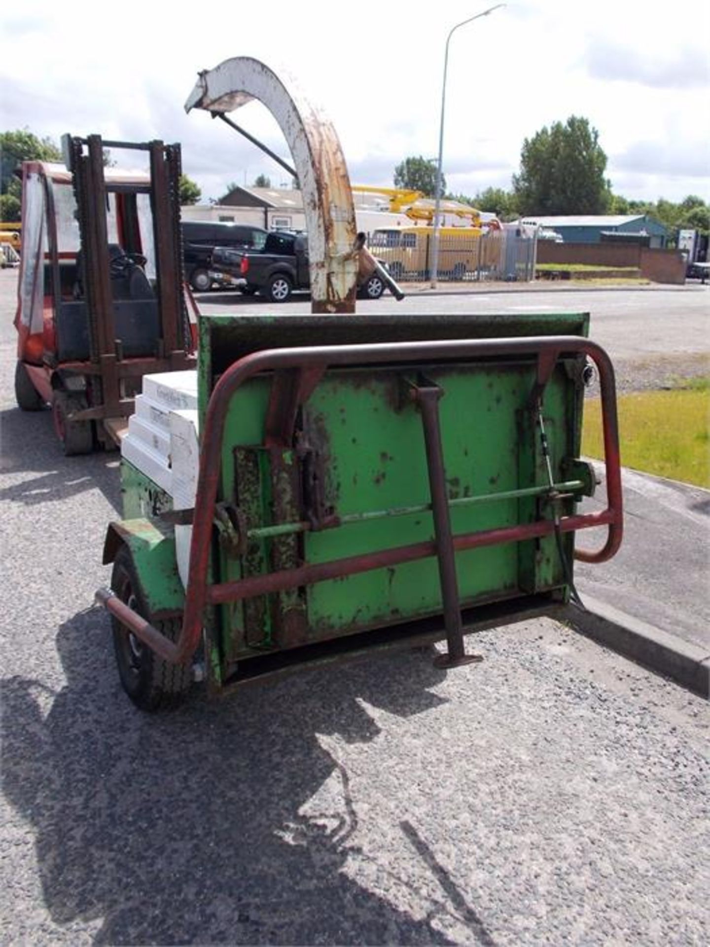 Greenmech CM152 6 inch towable wood chipper shredder diesel twin roller trailer - Image 6 of 6