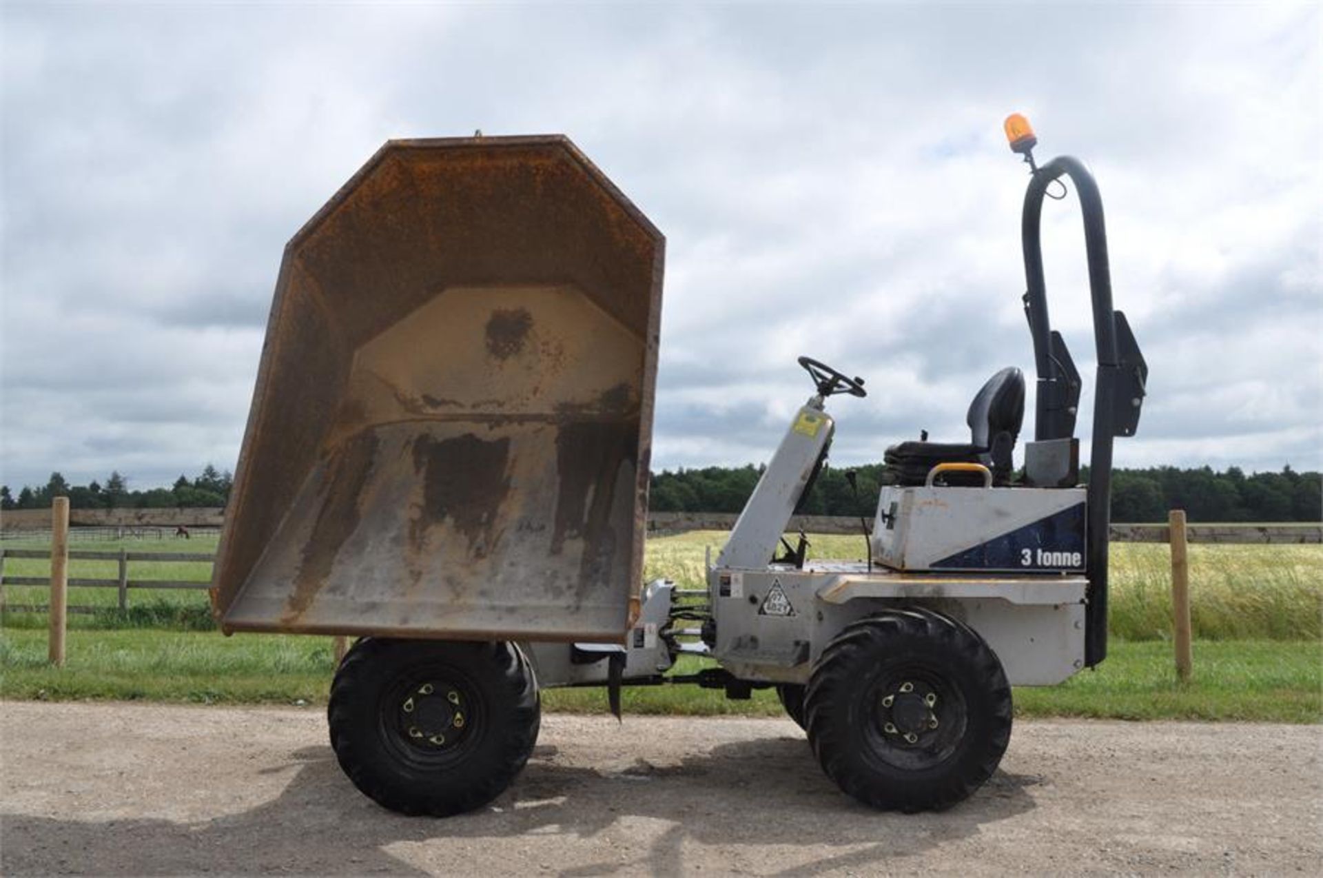 THWAITES DUMPER Yanmar Engine - Image 10 of 12