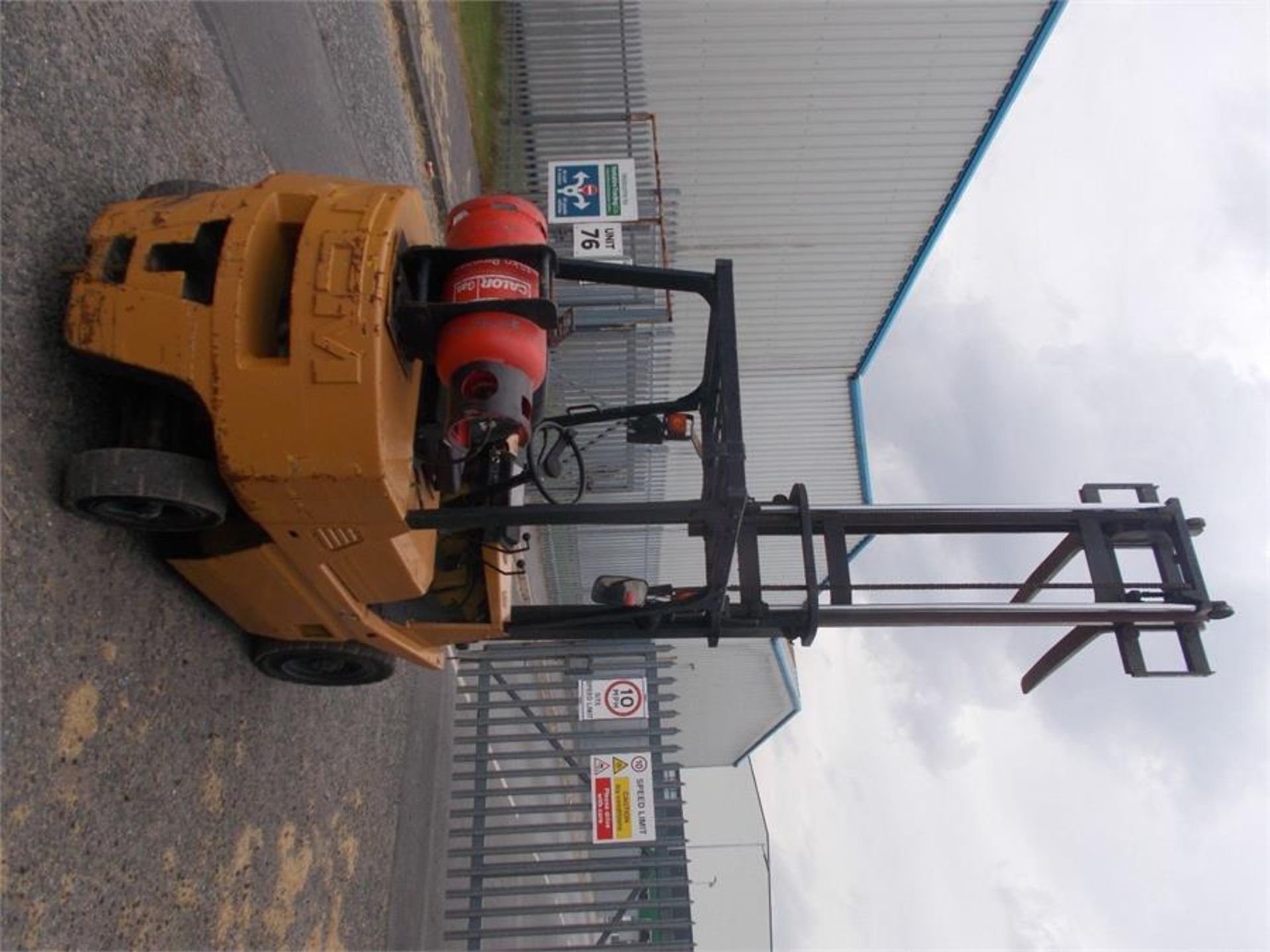CM FG25 fork lift 2.5 ton Delivery arranged 3.75 metres lift height - Image 6 of 9