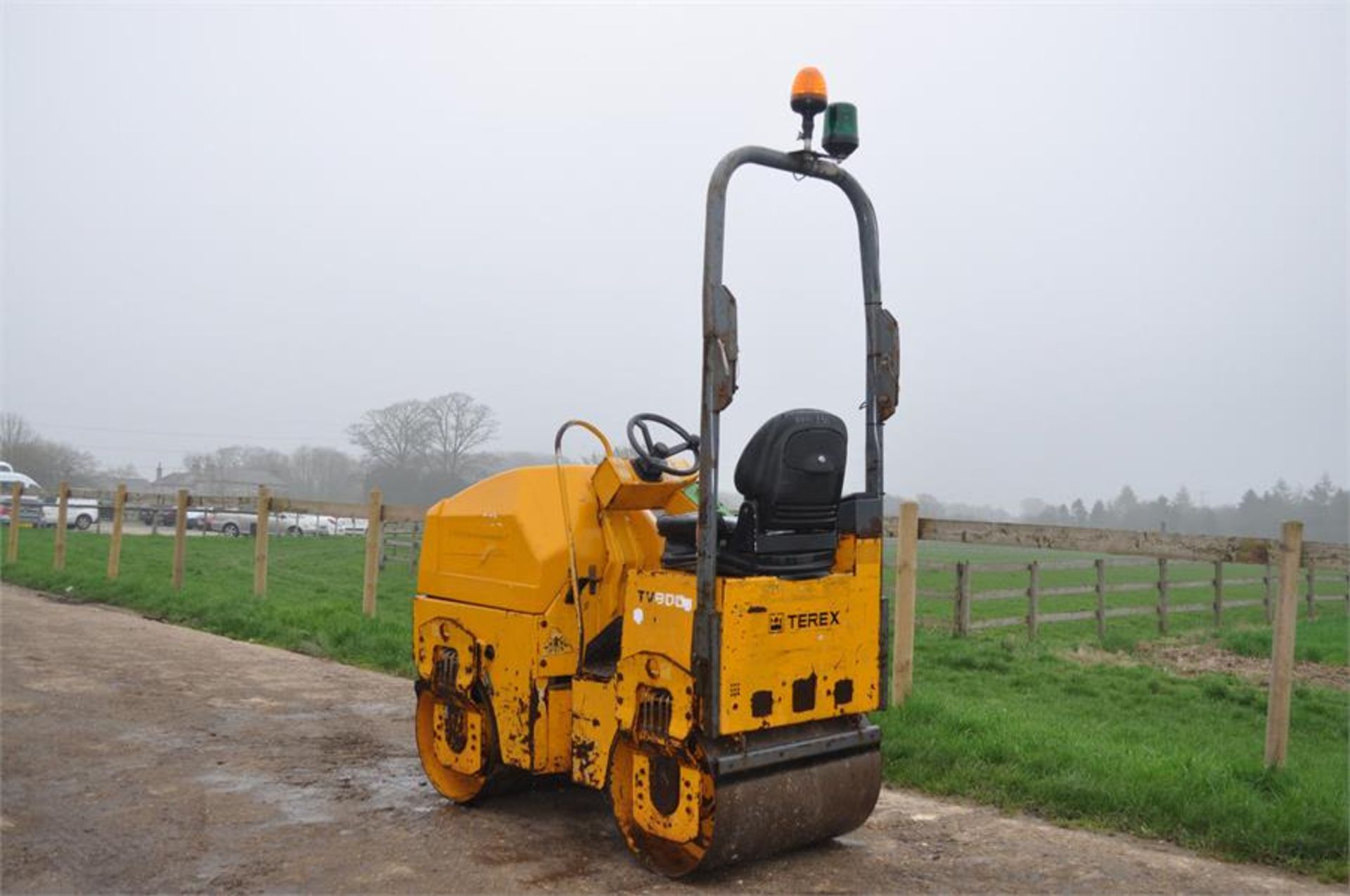 TEREX DOUBLE DRUM VIBRATING ROLLER (Kubota Engine) - Image 6 of 9