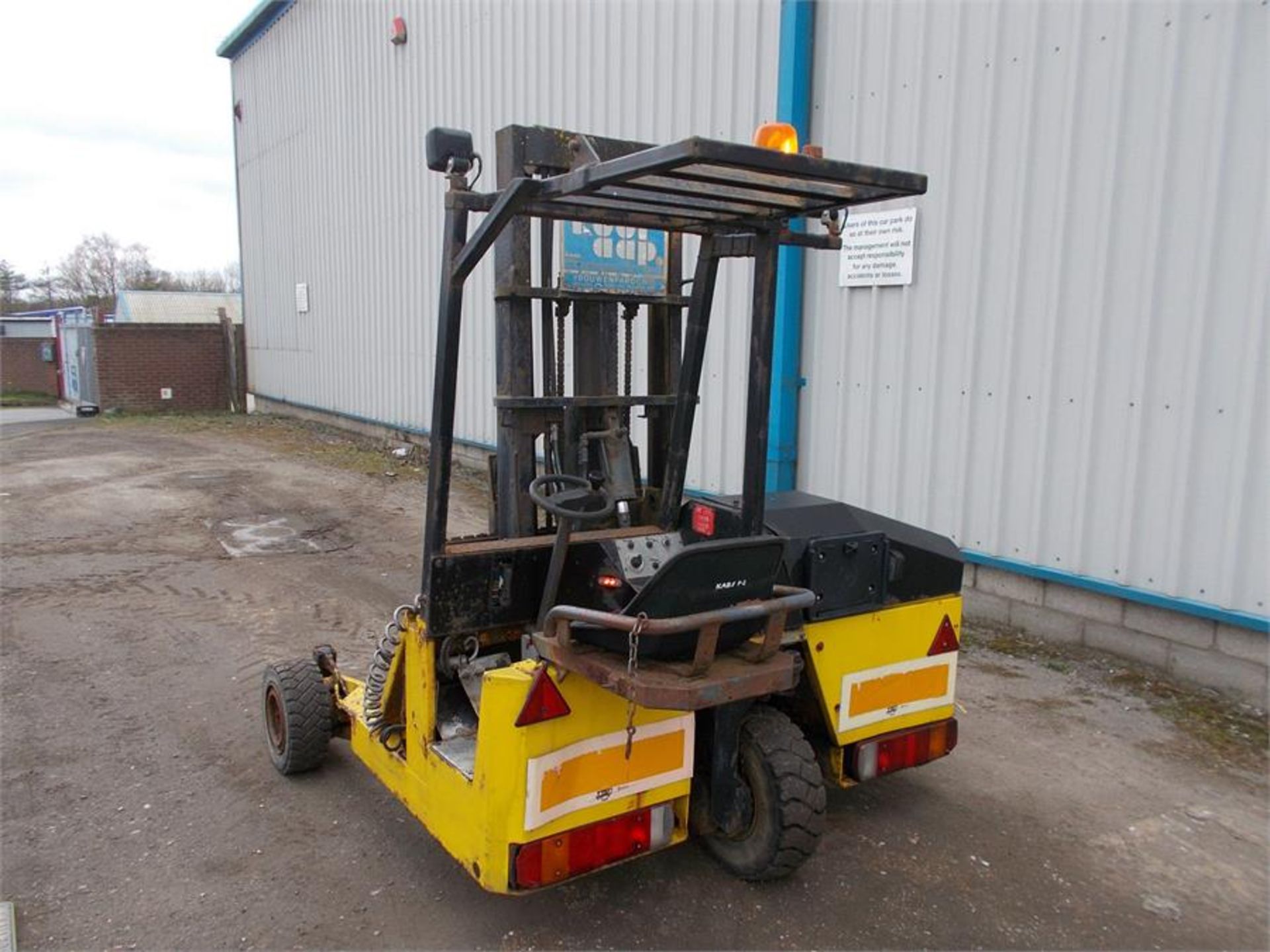 Kooi aap 2028 truck mounted forklift 2 t lift weighs 1710 kg - Image 4 of 11